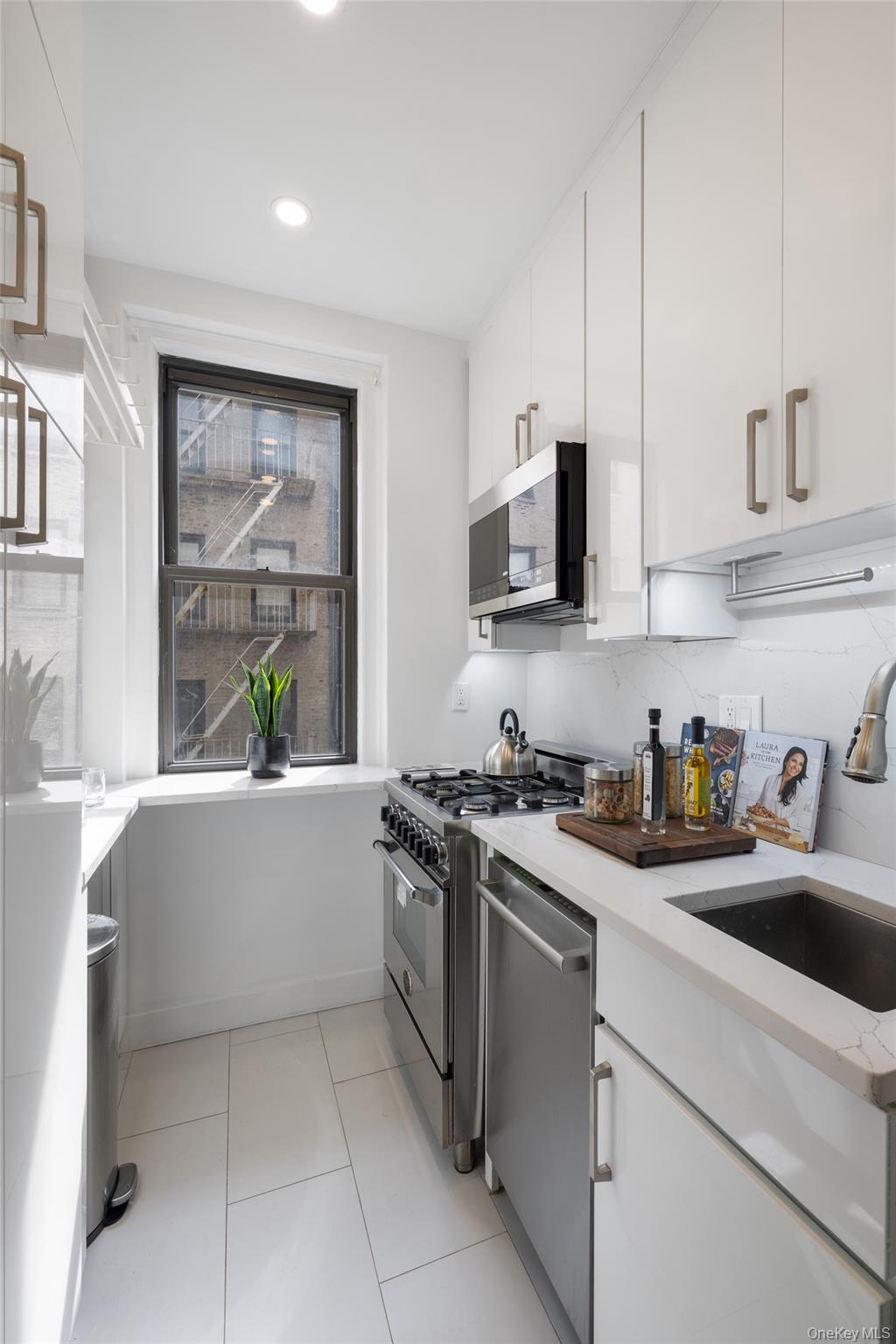 350 Cabrini Boulevard Unit 7N, Manhattan NY 10040