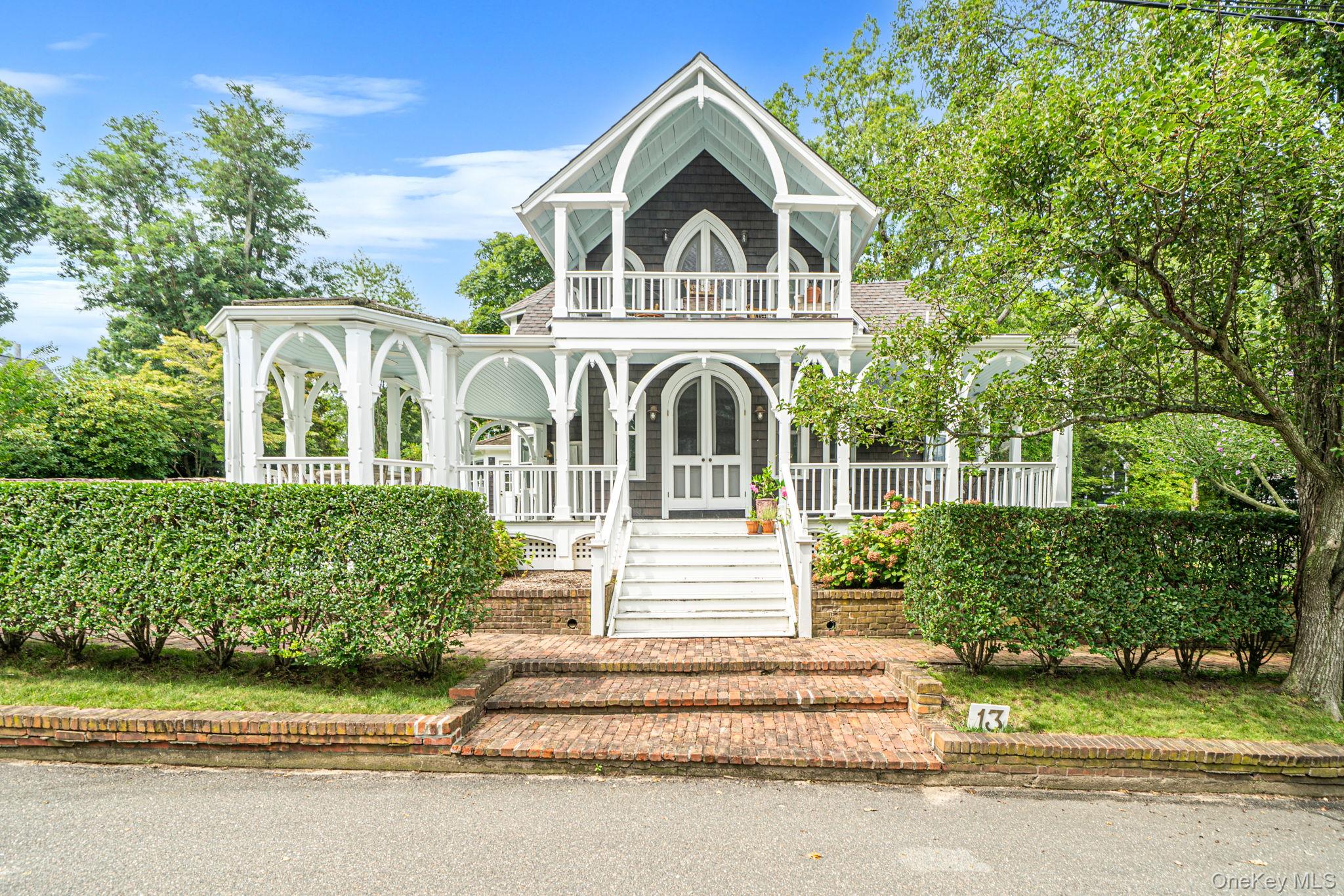 13 Spring Garden Avenue, Shelter Island Heights NY 11965