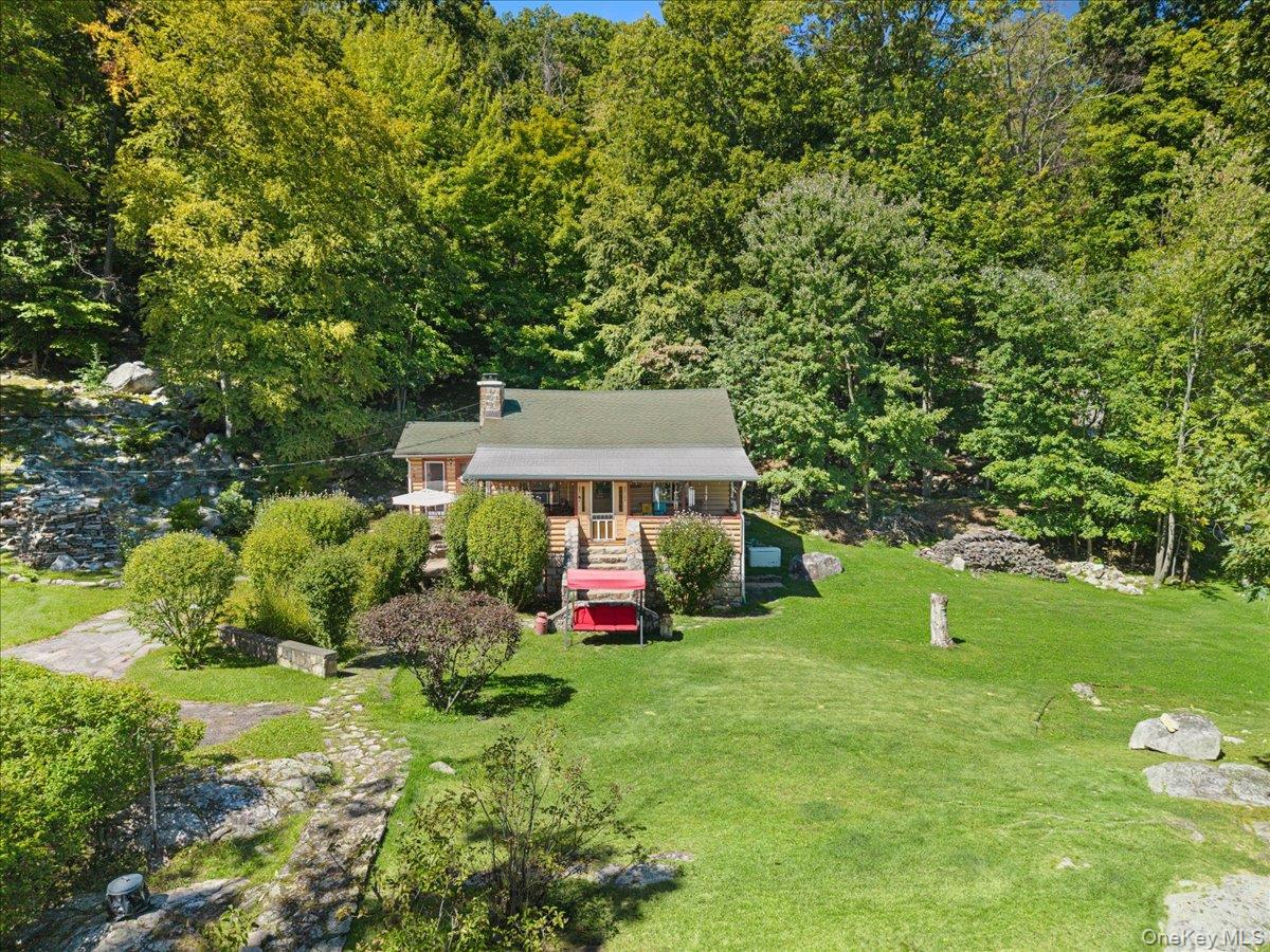 149 Tanglewylde Road, Lake Peekskill NY 10537