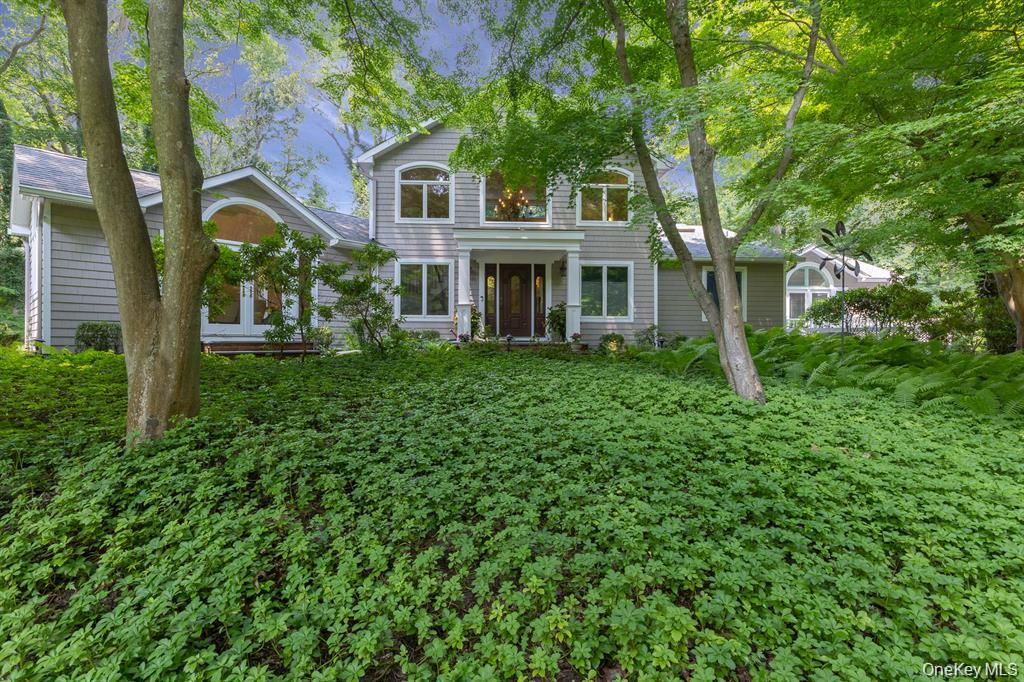 29 Farm Road, Head Of The Harbor NY 11780