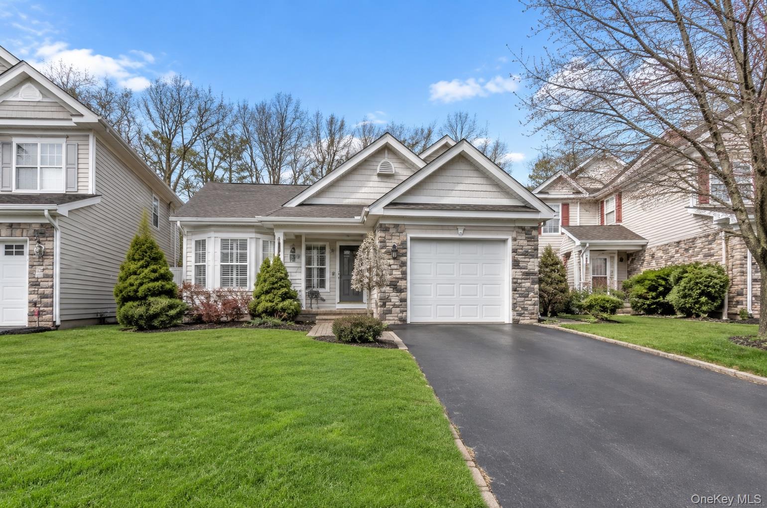 41 Madison Circle, Middle Island NY 11953