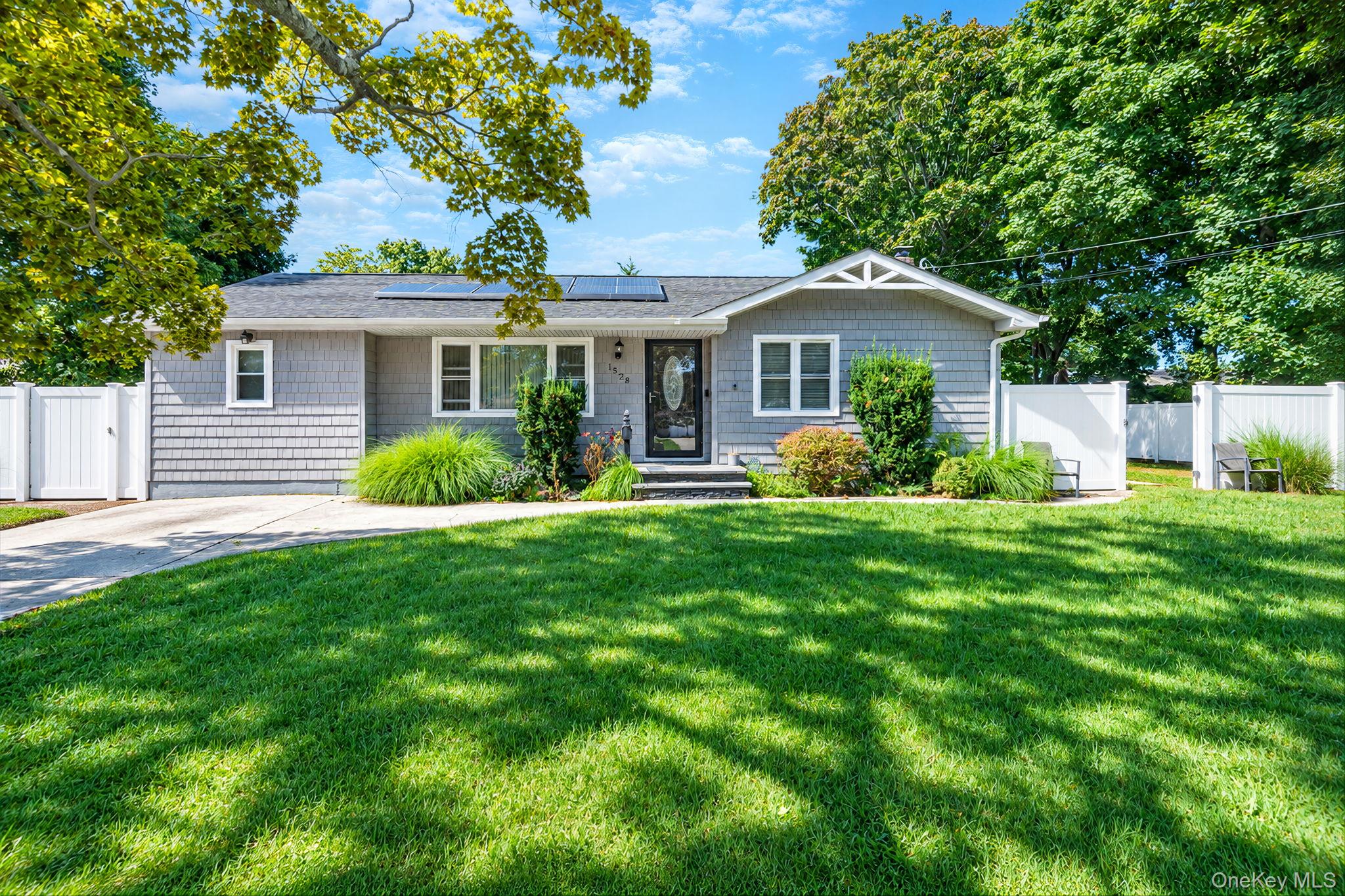 1528 Baldwin Boulevard, Bay Shore NY 11706