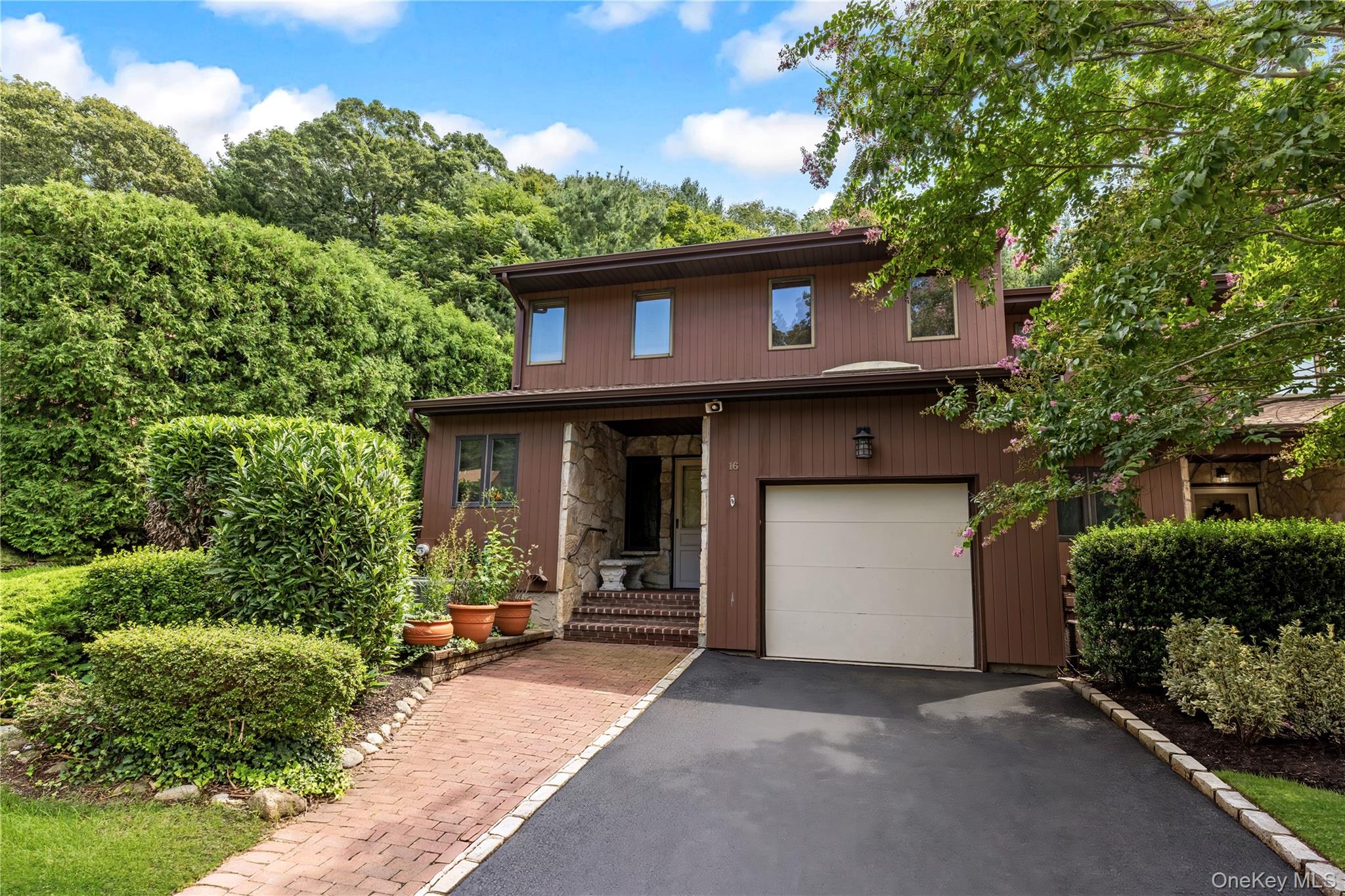 16 North Road, Northport NY 11768