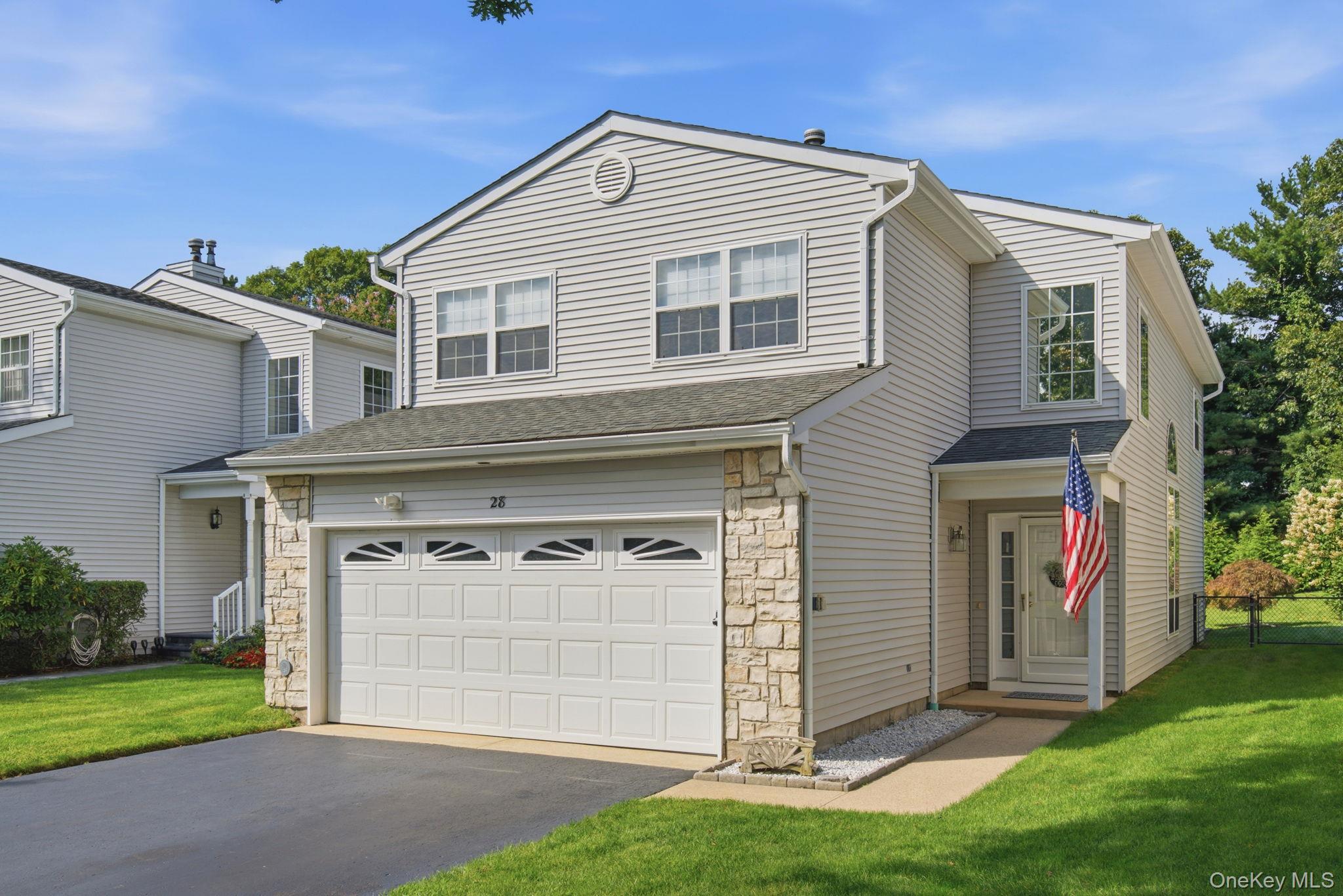 28 Colony Drive, Holbrook NY 11741