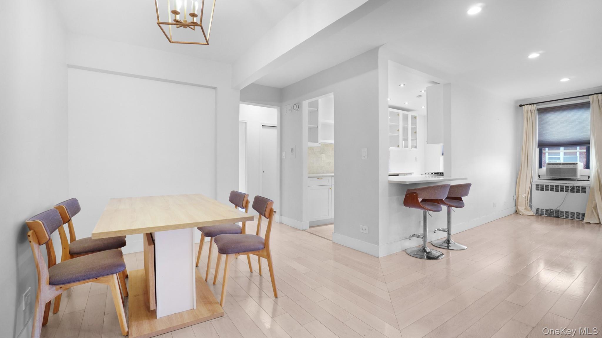 66-15 Wetherole St Unit E4, Rego Park NY 11374