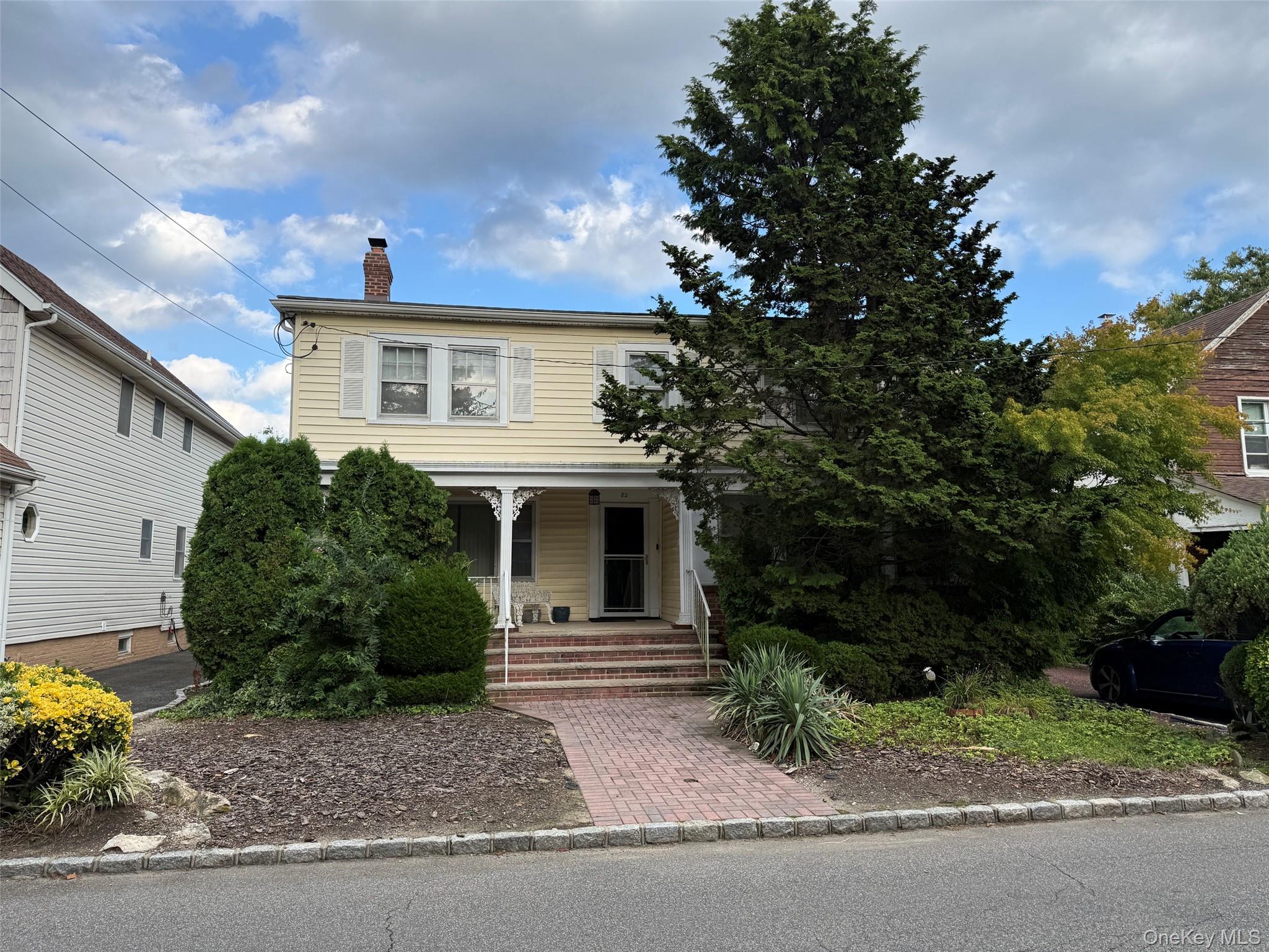 82 Auerbach Lane, Lawrence NY 11559