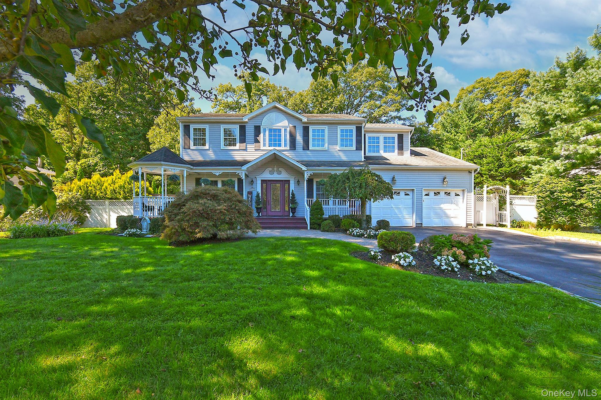 7 Ona Avenue, Dix Hills NY 11746