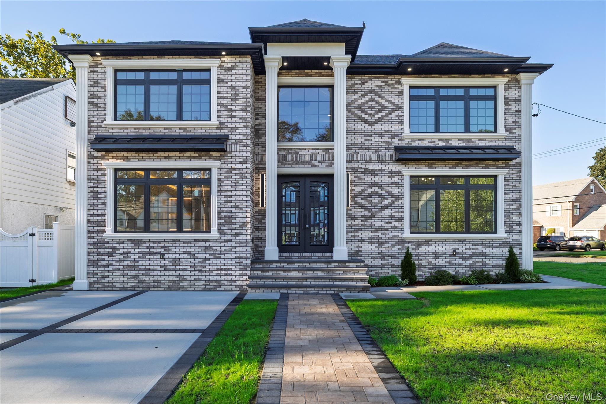 76 Gerard Avenue W, Malverne NY 11565