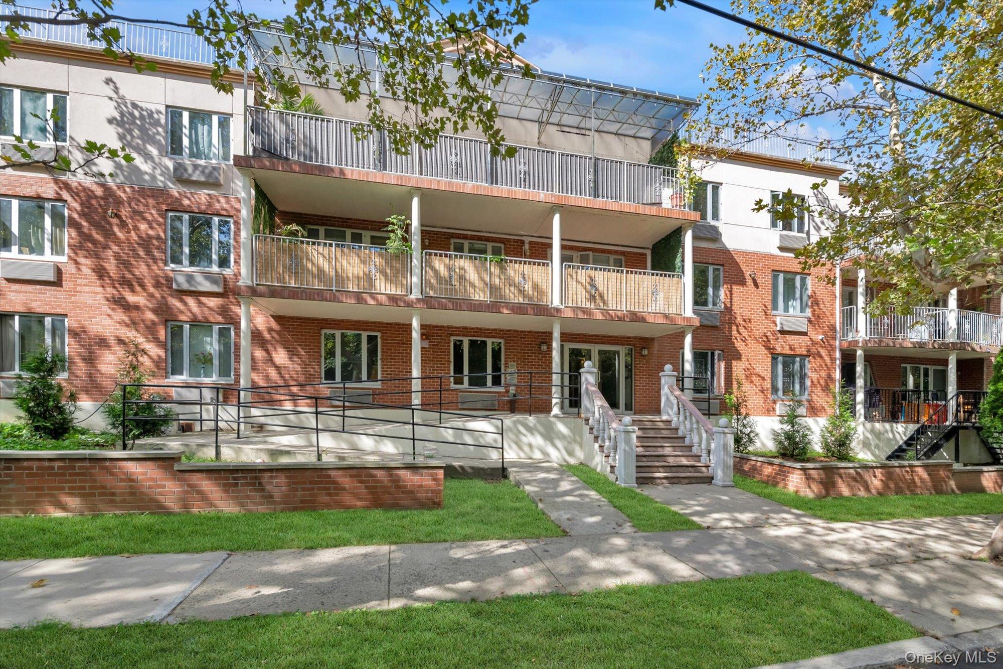 6434 Grand Central Parkway Unit 3G, Forest Hills NY 11375