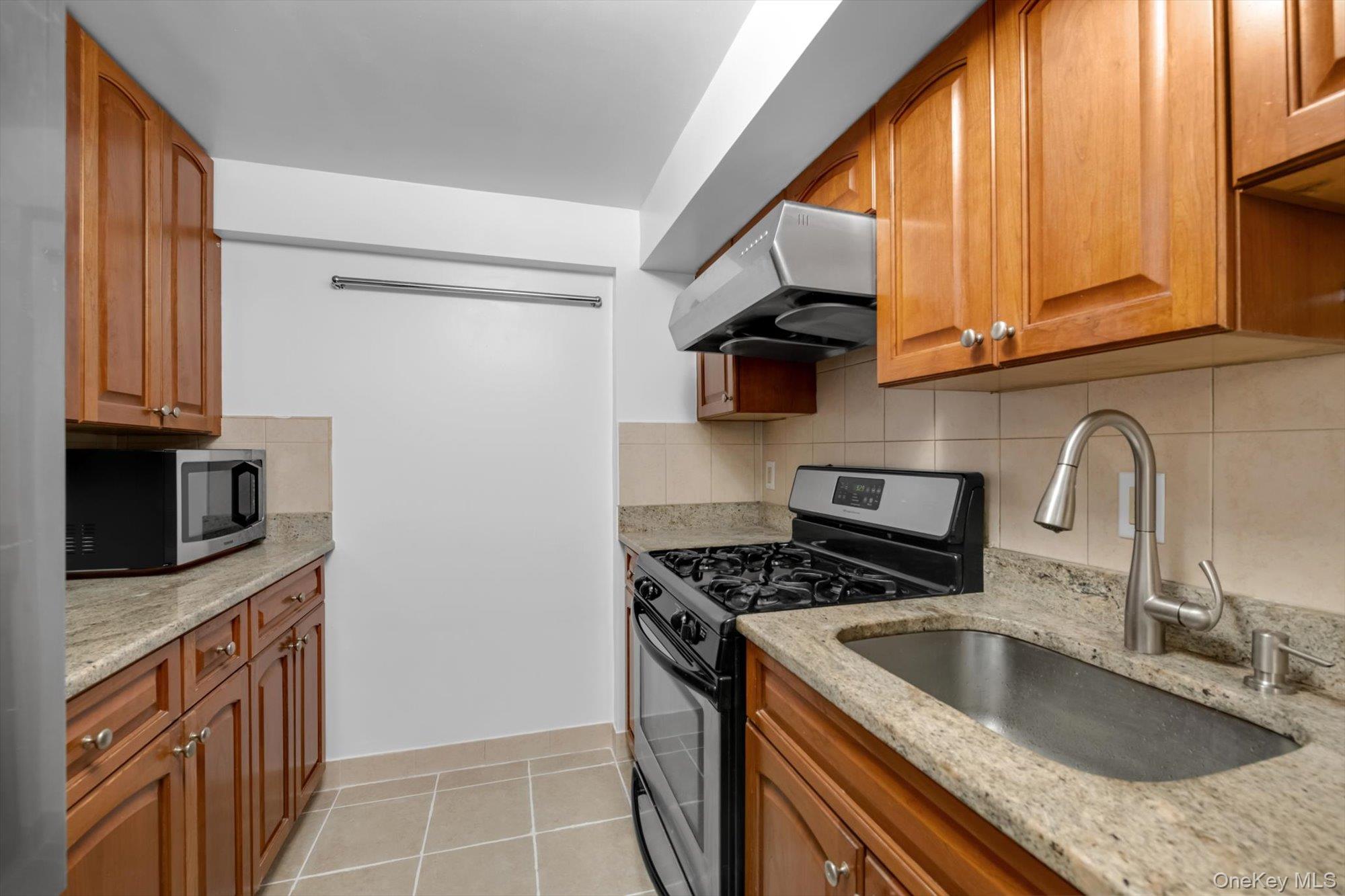 6434 Grand Central Parkway Unit 3G, Forest Hills NY 11375