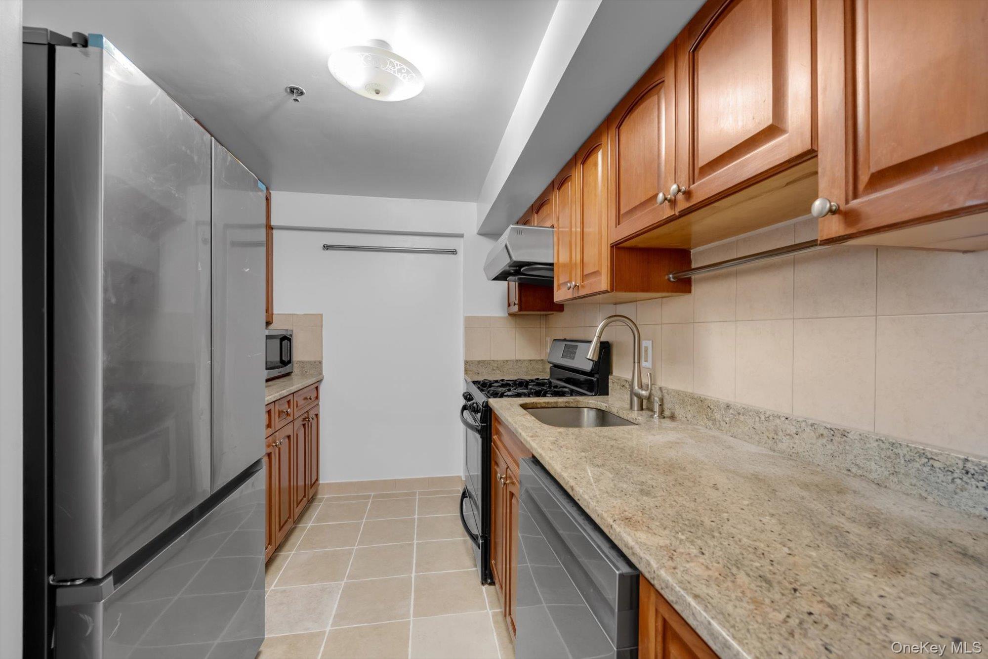 6434 Grand Central Parkway Unit 3G, Forest Hills NY 11375