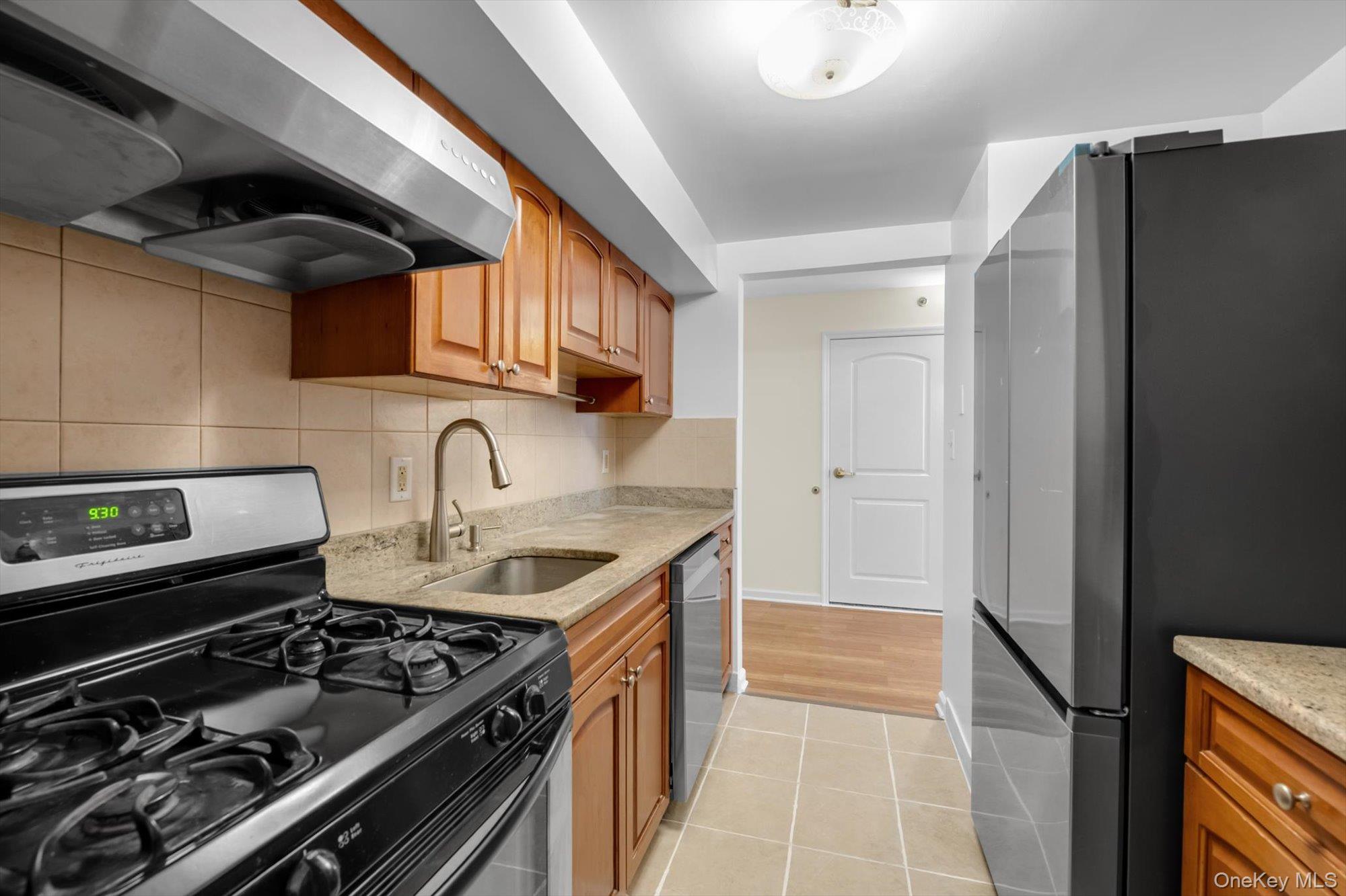 6434 Grand Central Parkway Unit 3G, Forest Hills NY 11375