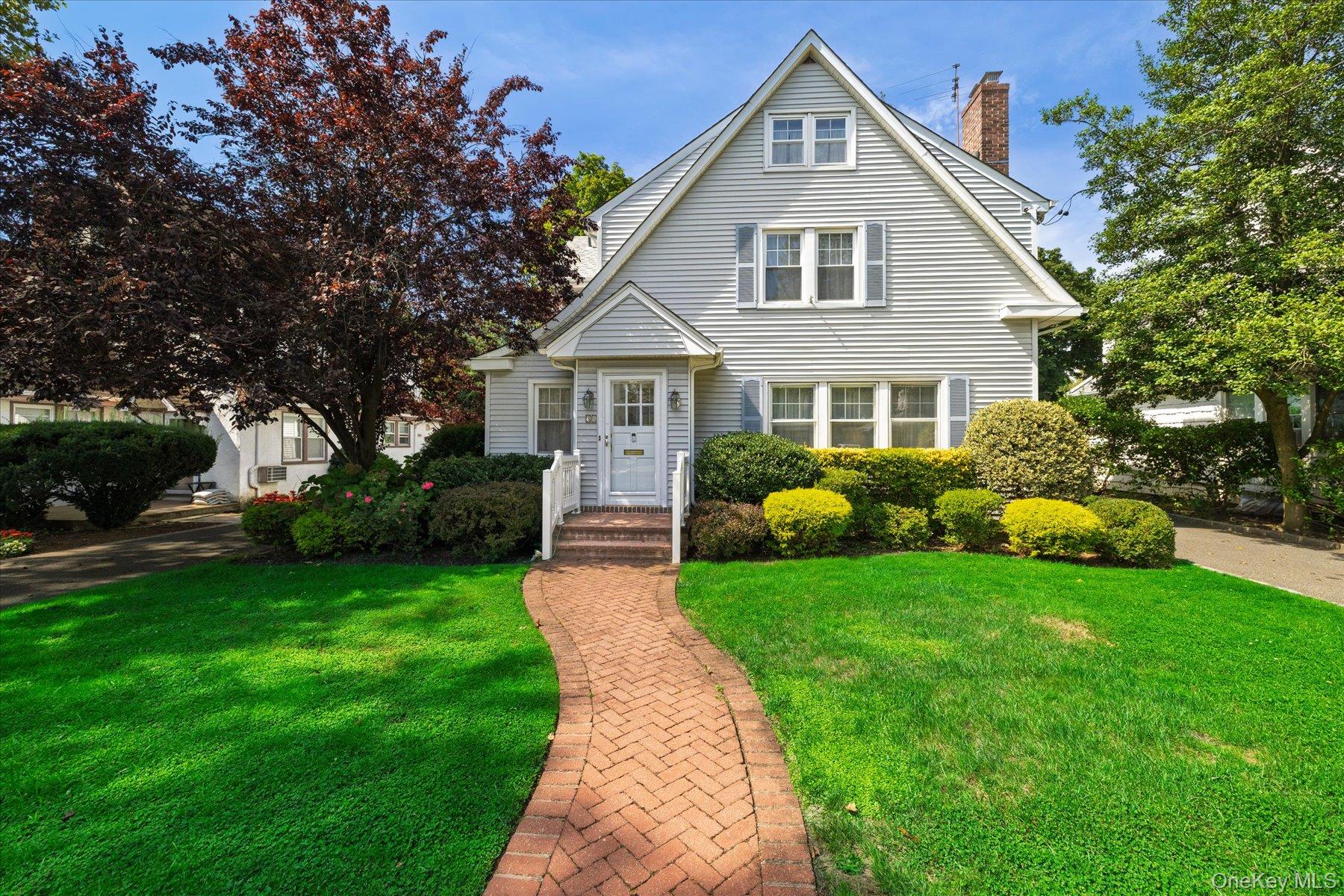 38 Fern Street, Floral Park NY 11001