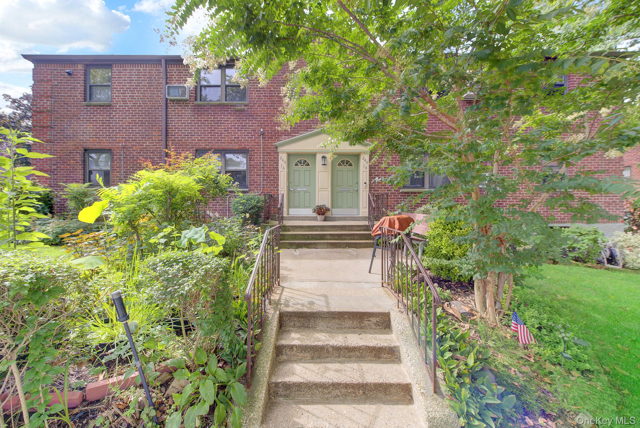 245-14 61st Avenue Unit 0126, Douglaston NY 11362