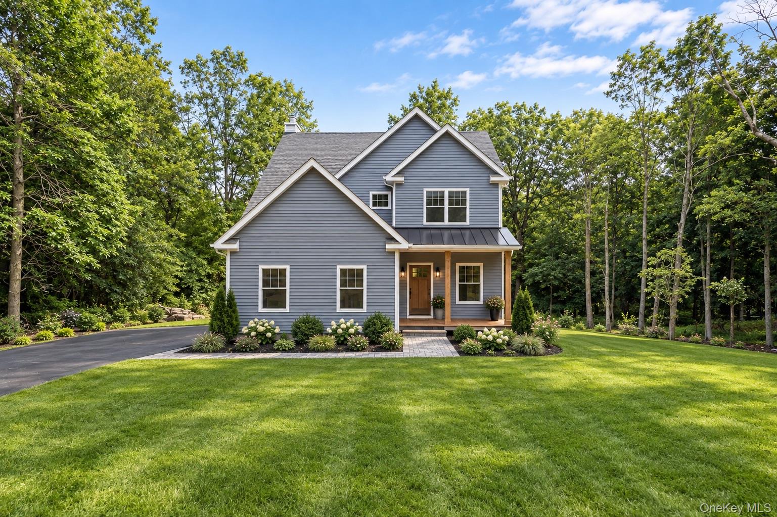 155 S Quaker Lane, Hyde Park NY 12538