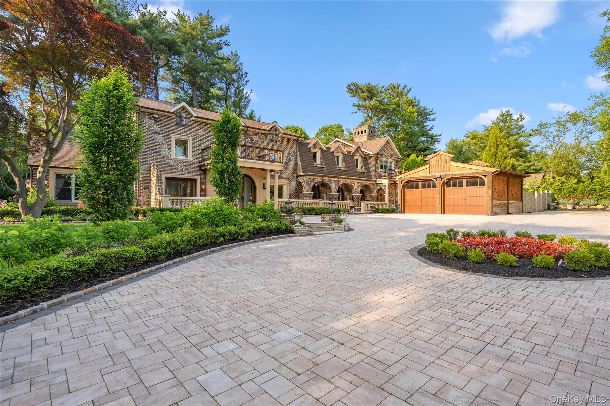 213 Guinea Woods Road, Old Westbury NY 11568