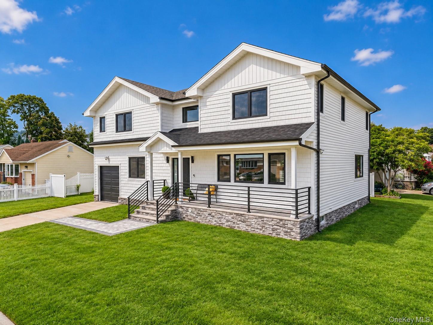 2 Lee Place, Old Bethpage NY 11804