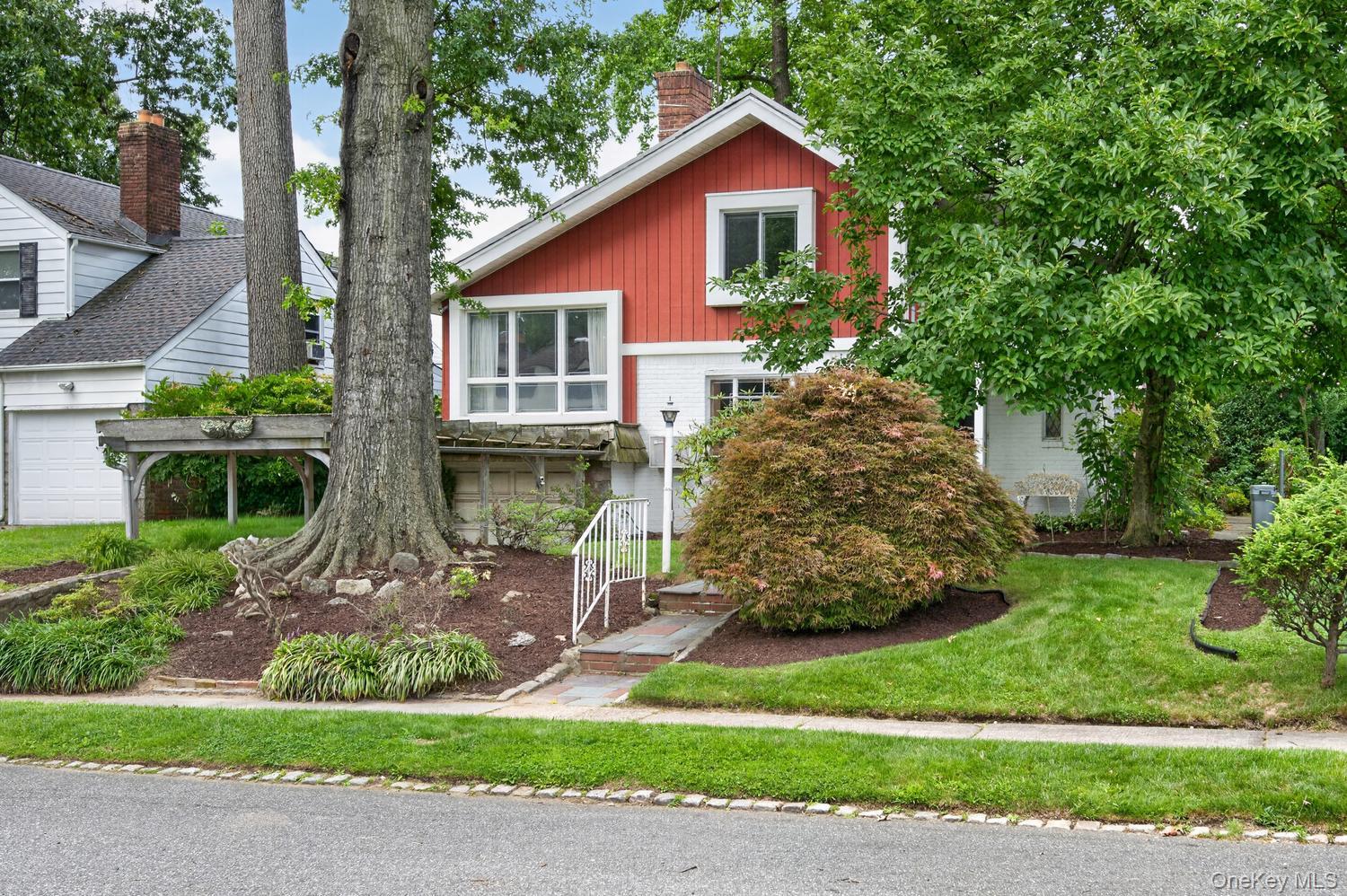 85-22 213th Street, Hollis Hills NY 11427