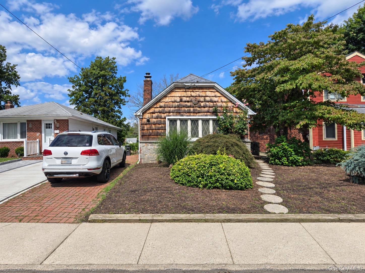 37 Marino Avenue, Port Washington NY 11050