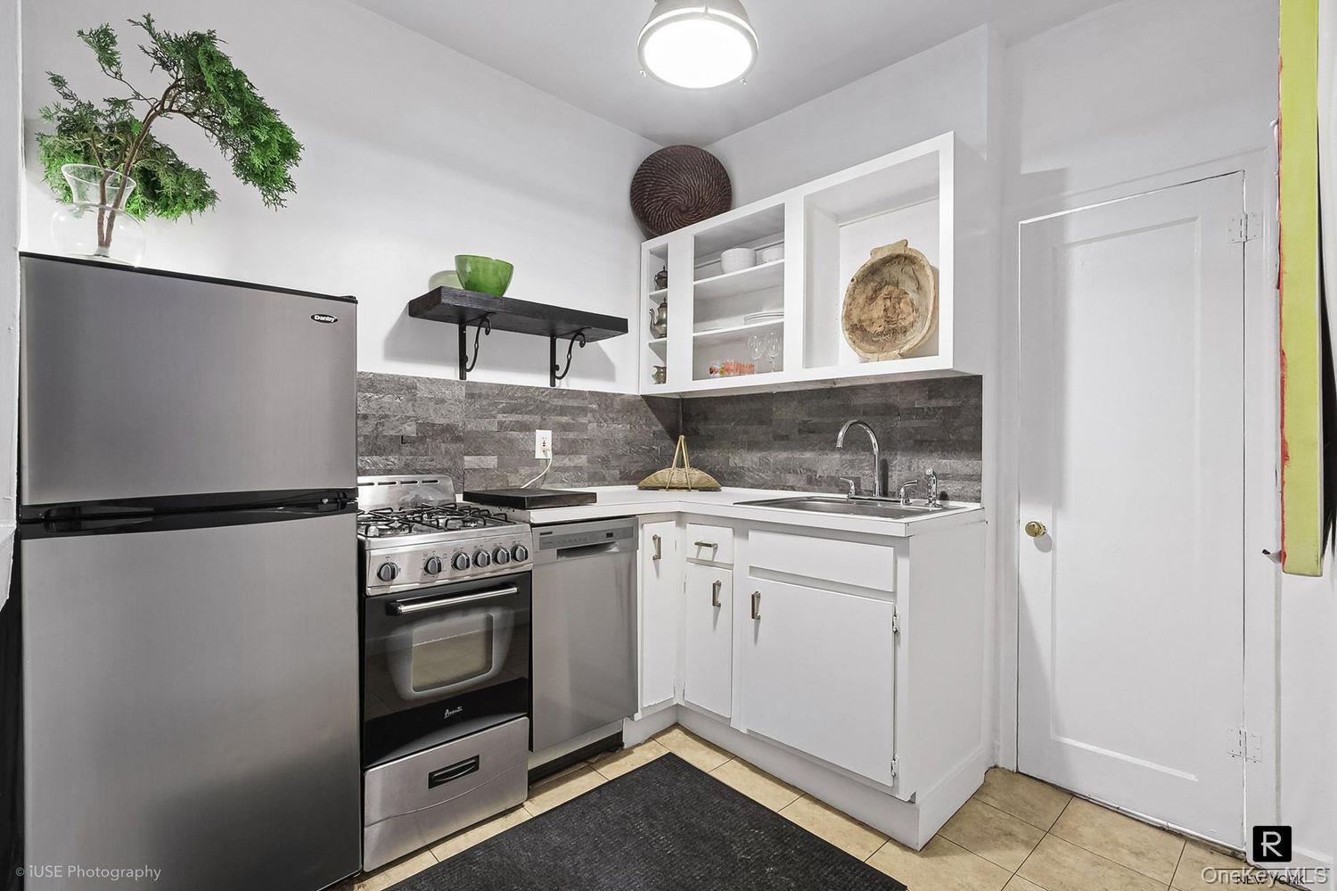244 East 90th Street Unit 2-A, Manhattan NY 10128