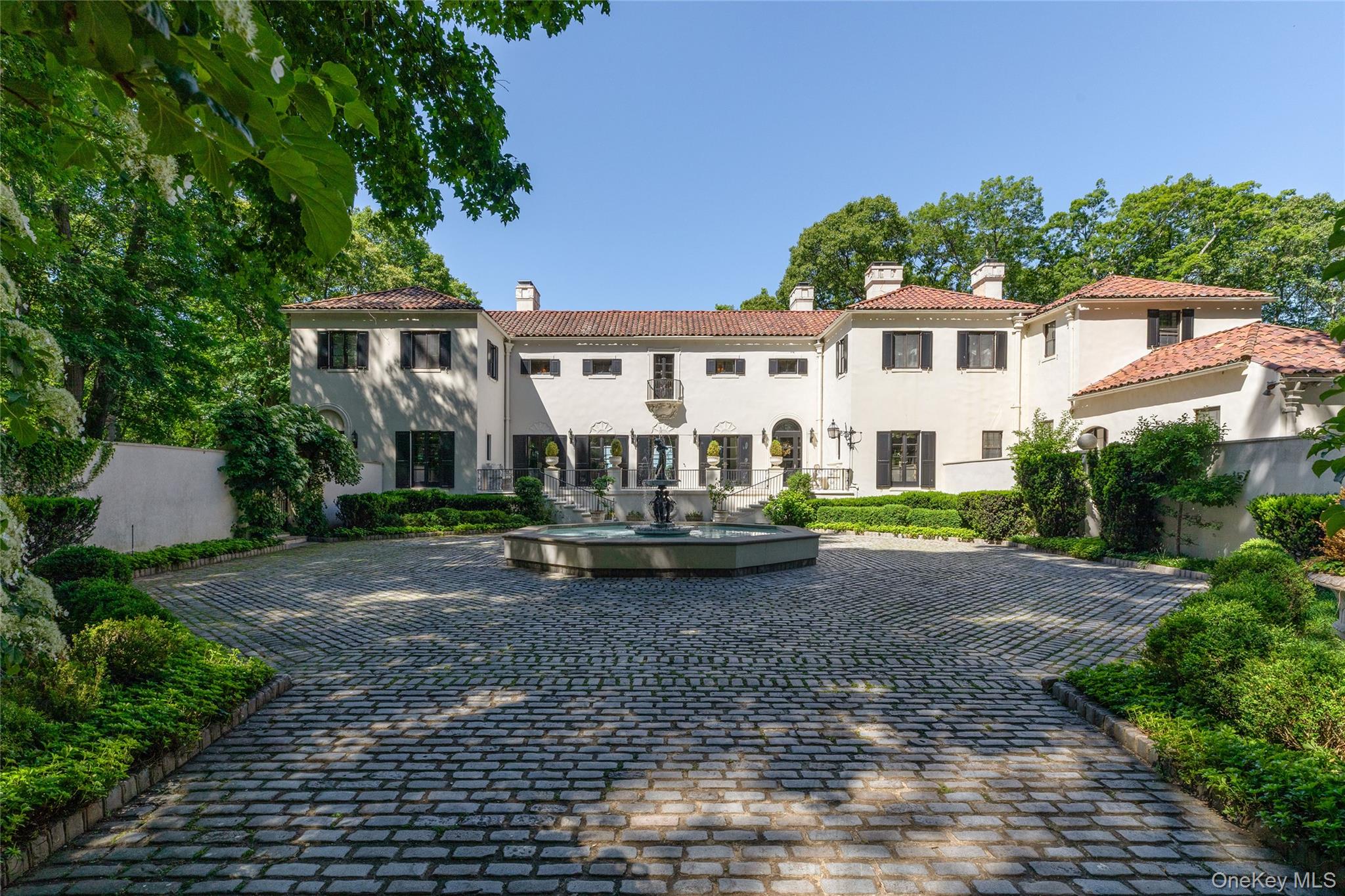 100 Horseshoe Road, Mill Neck NY 11765
