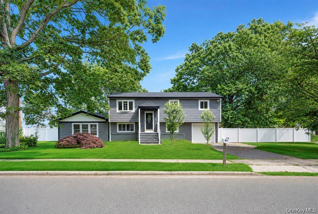 41 Madison Avenue, Amityville NY 11701