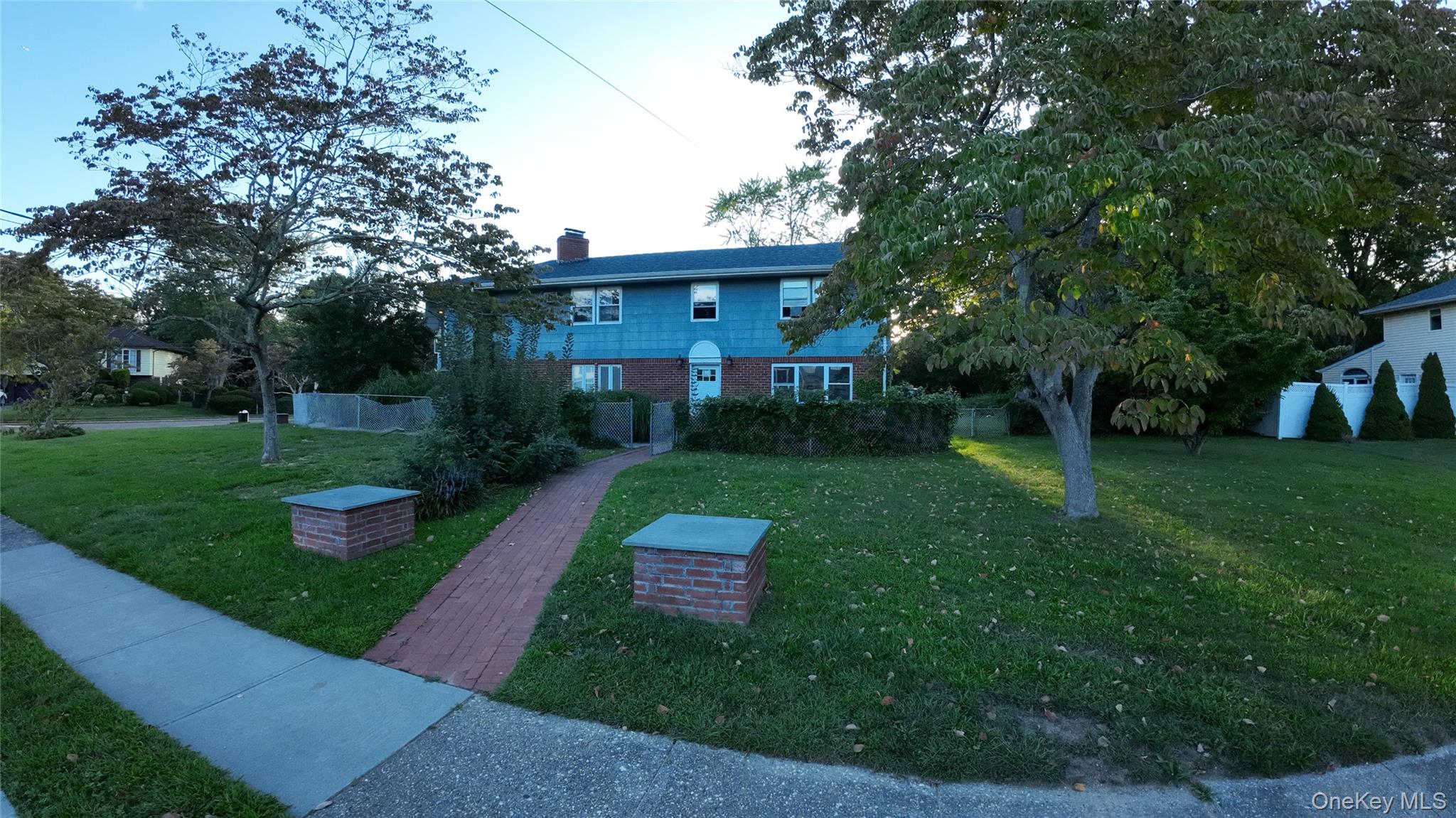 82 Yale Avenue, Oakdale NY 11769