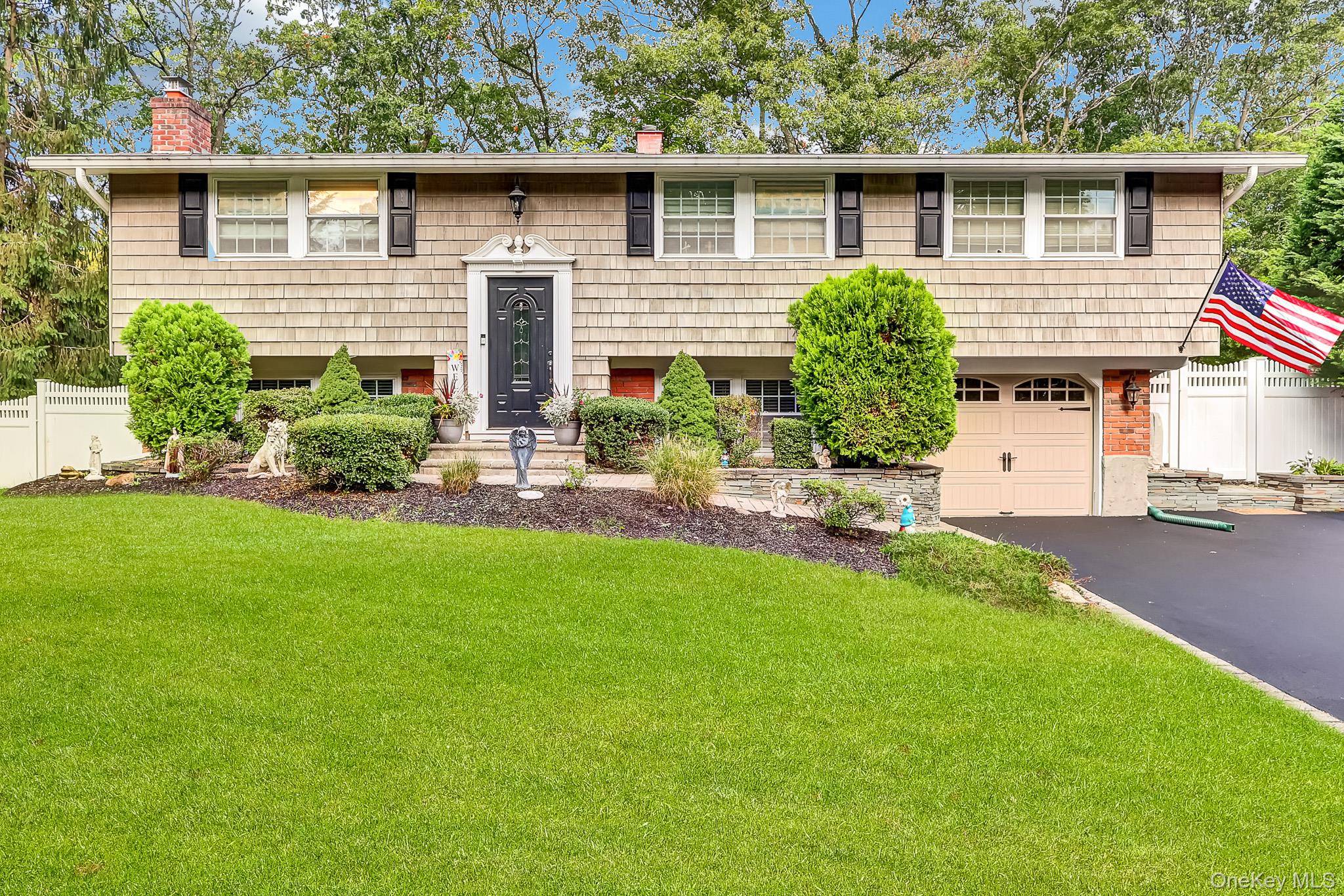 1 Cottontail Lane, East Setauket NY 11733