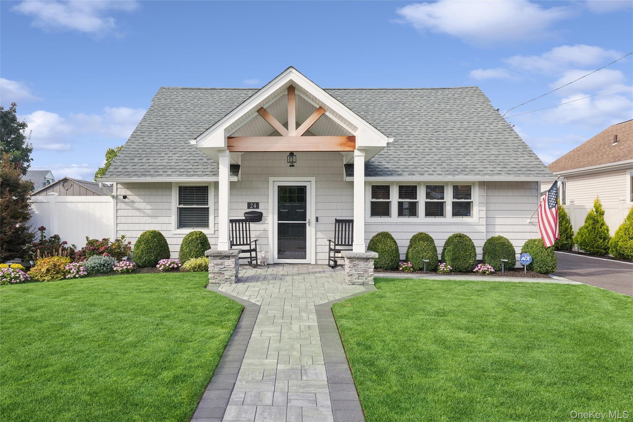 24 Essen Place, Bethpage NY 11714
