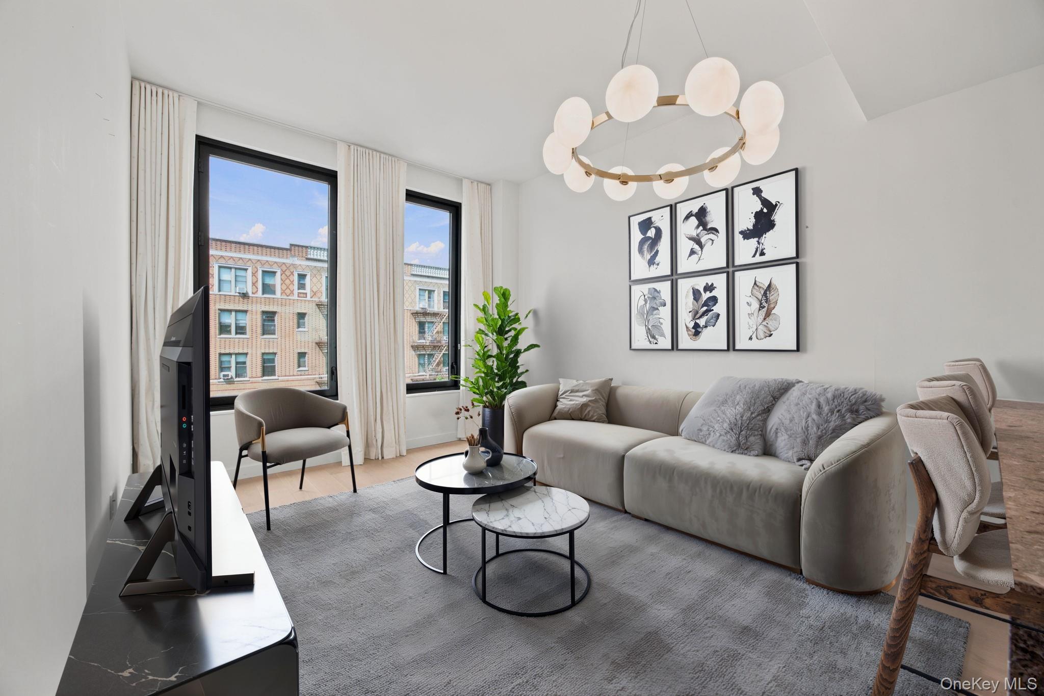 21-21 31st Street Unit 4J, Astoria NY 11105