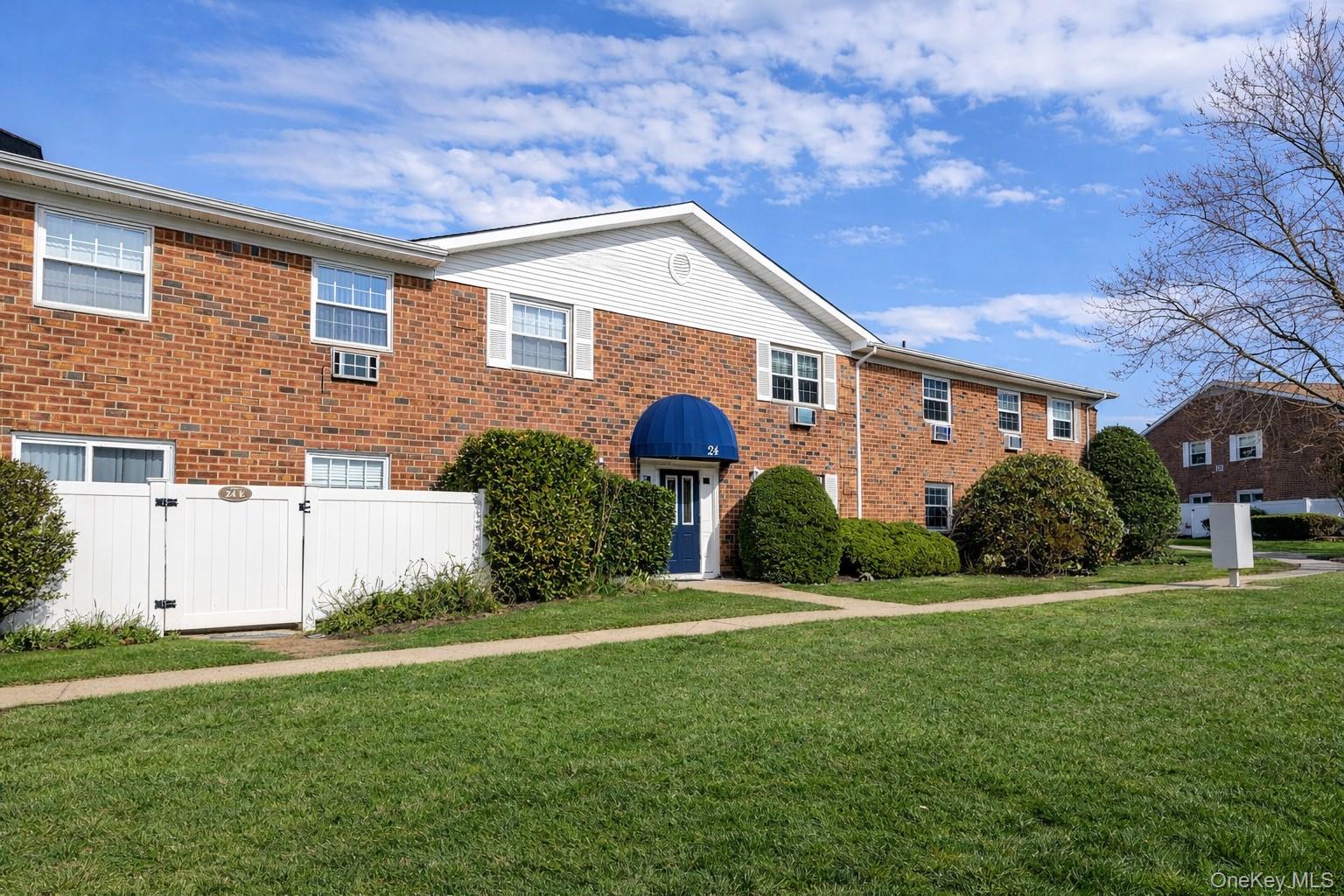 460 Old Town Road Unit 24-O, Port Jefferson NY 11776