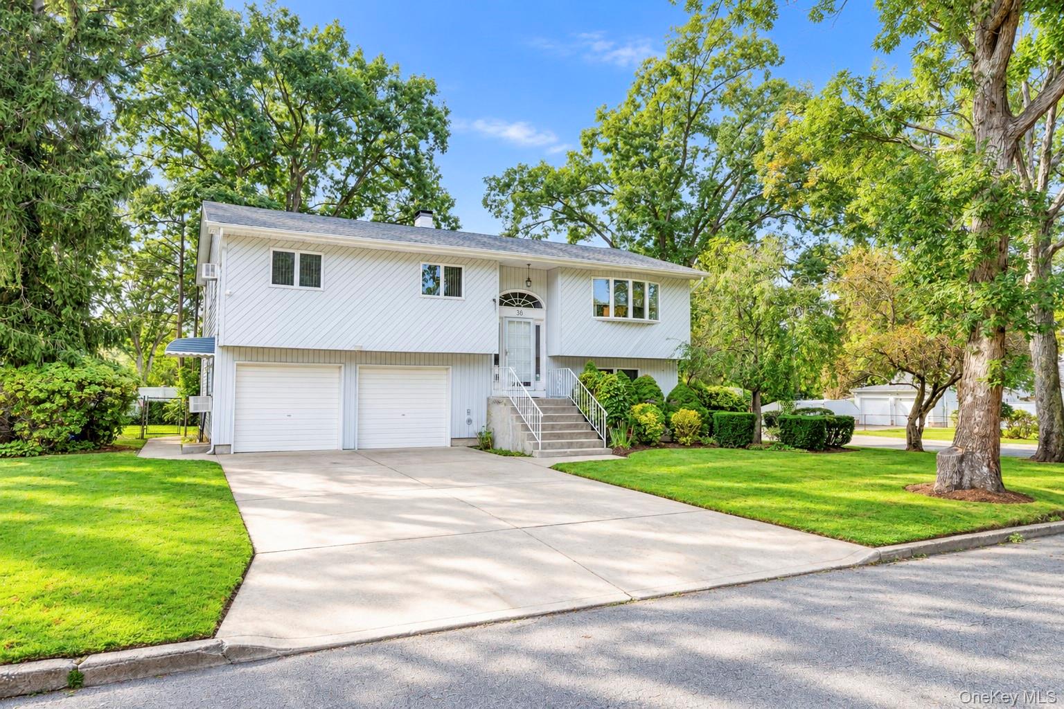 36 Deer Park Boulevard, Deer Park NY 11729