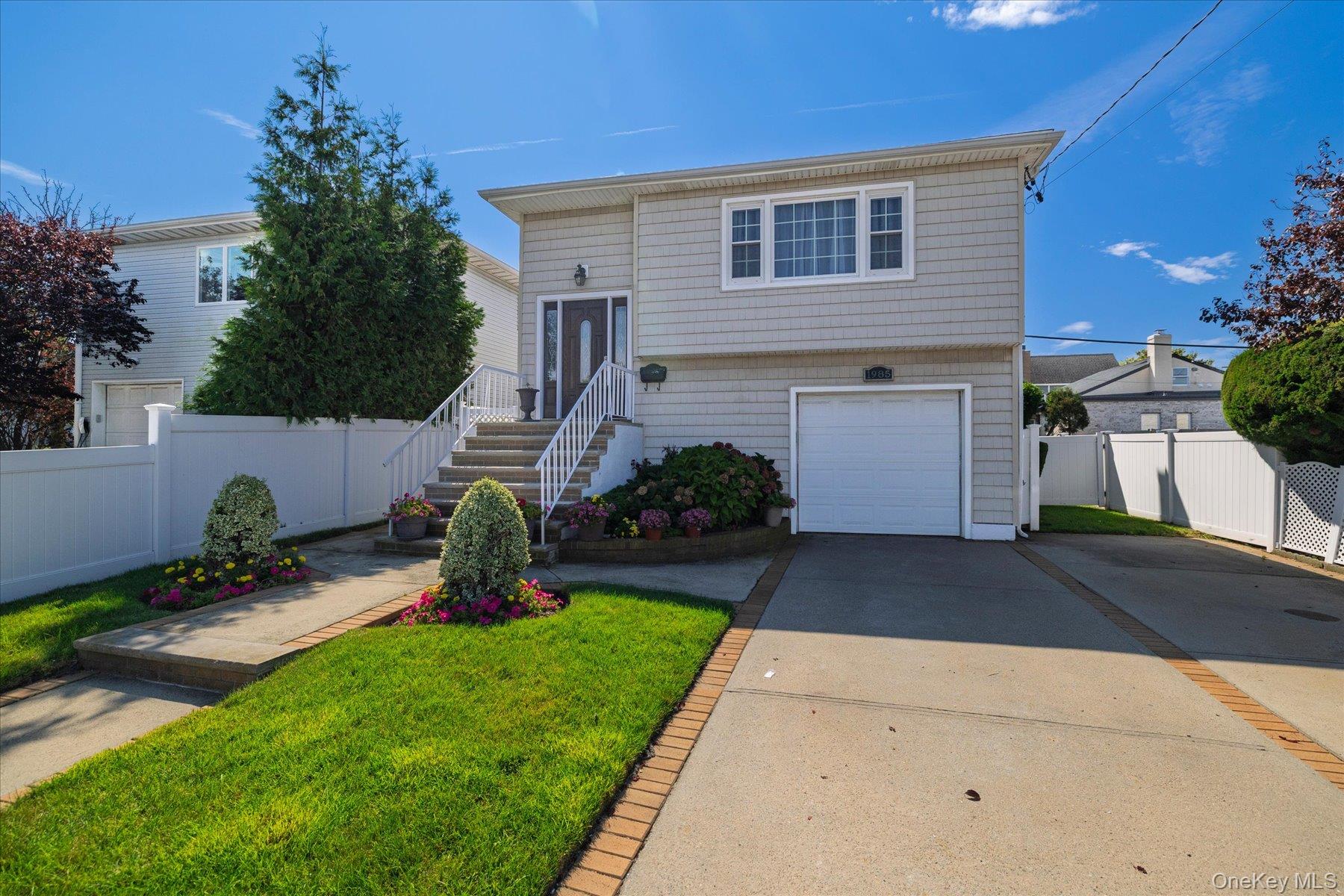 1985 Park Street, Atlantic Beach NY 11509