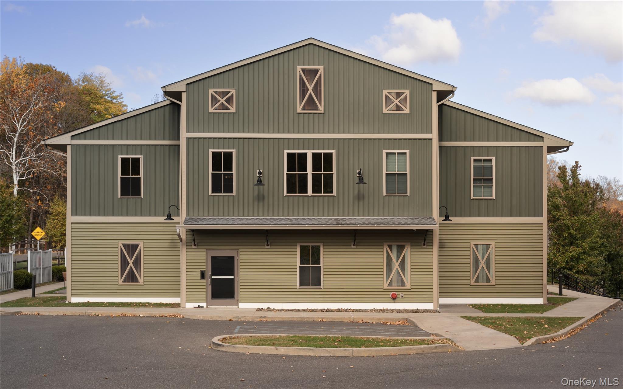 128 Vineyard Avenue Unit 201, Highland NY 12528