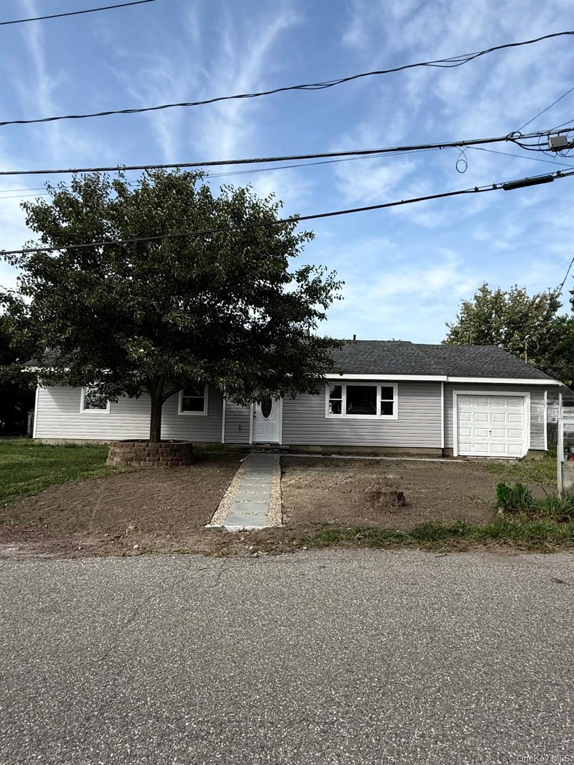 21 Astoria Road, Mastic Beach NY 11951