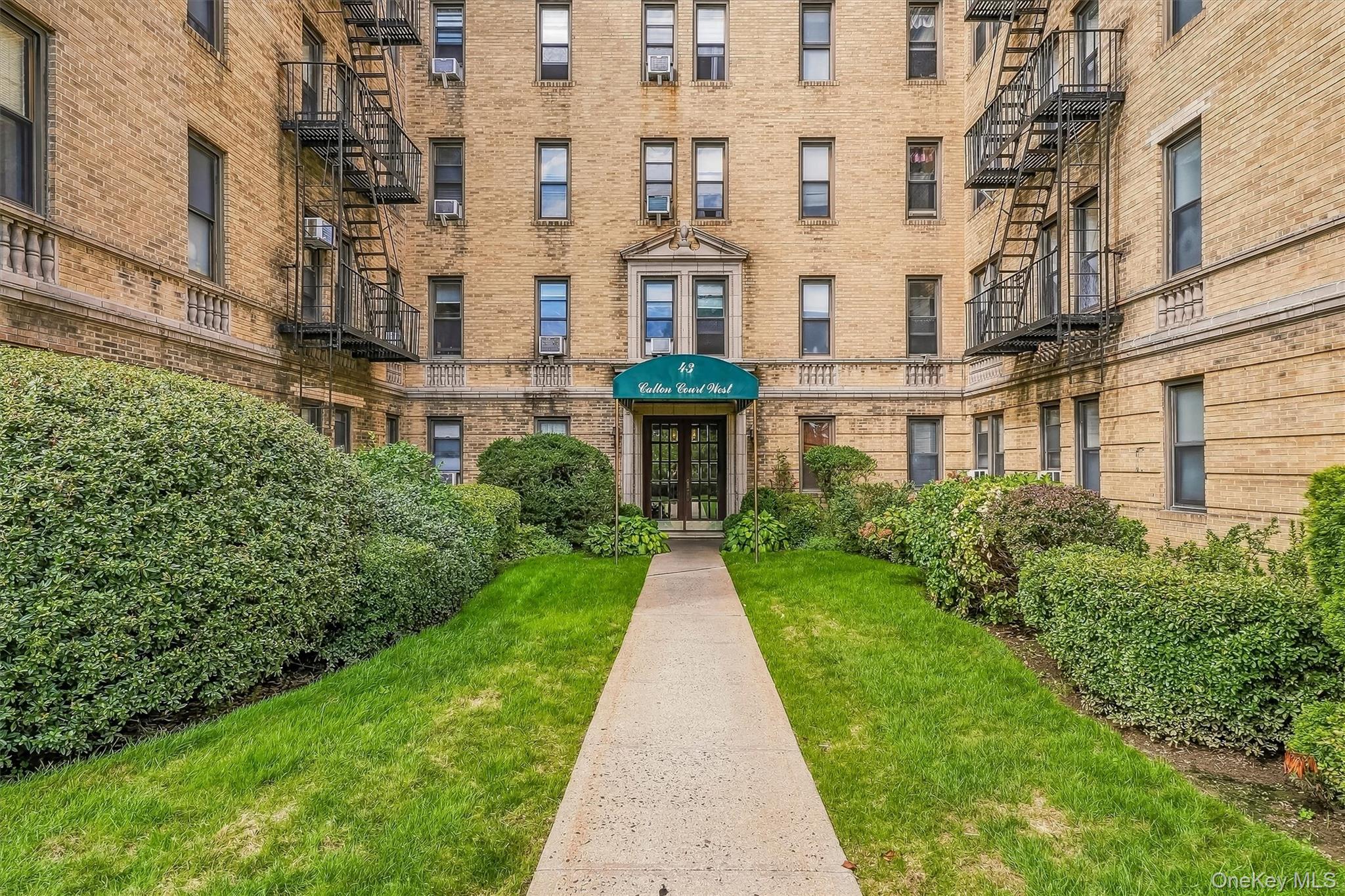 43 Calton Road Unit 3D, New Rochelle NY 10804
