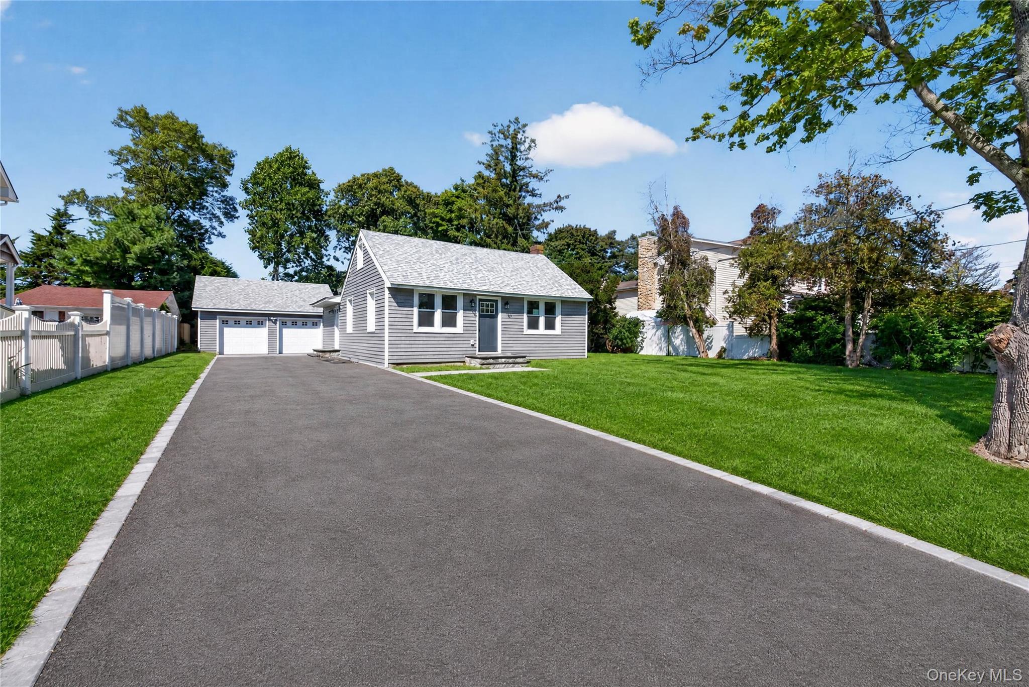 31 Rosemary Place, East Islip NY 11730