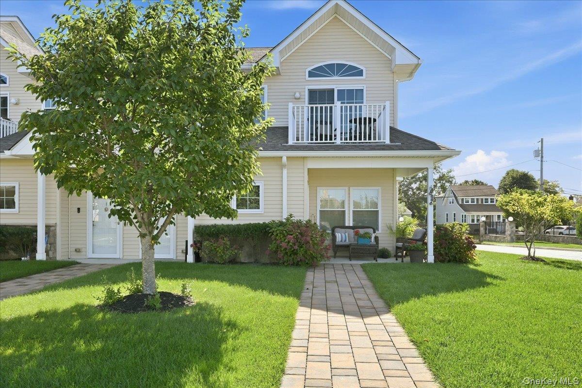 301 Anchor Court, Copiague NY 11726