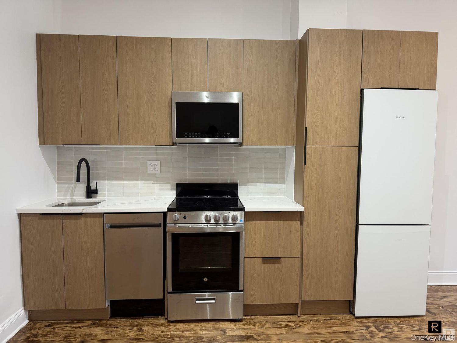 140 West 69th Street Unit 72-C, Manhattan NY 10023