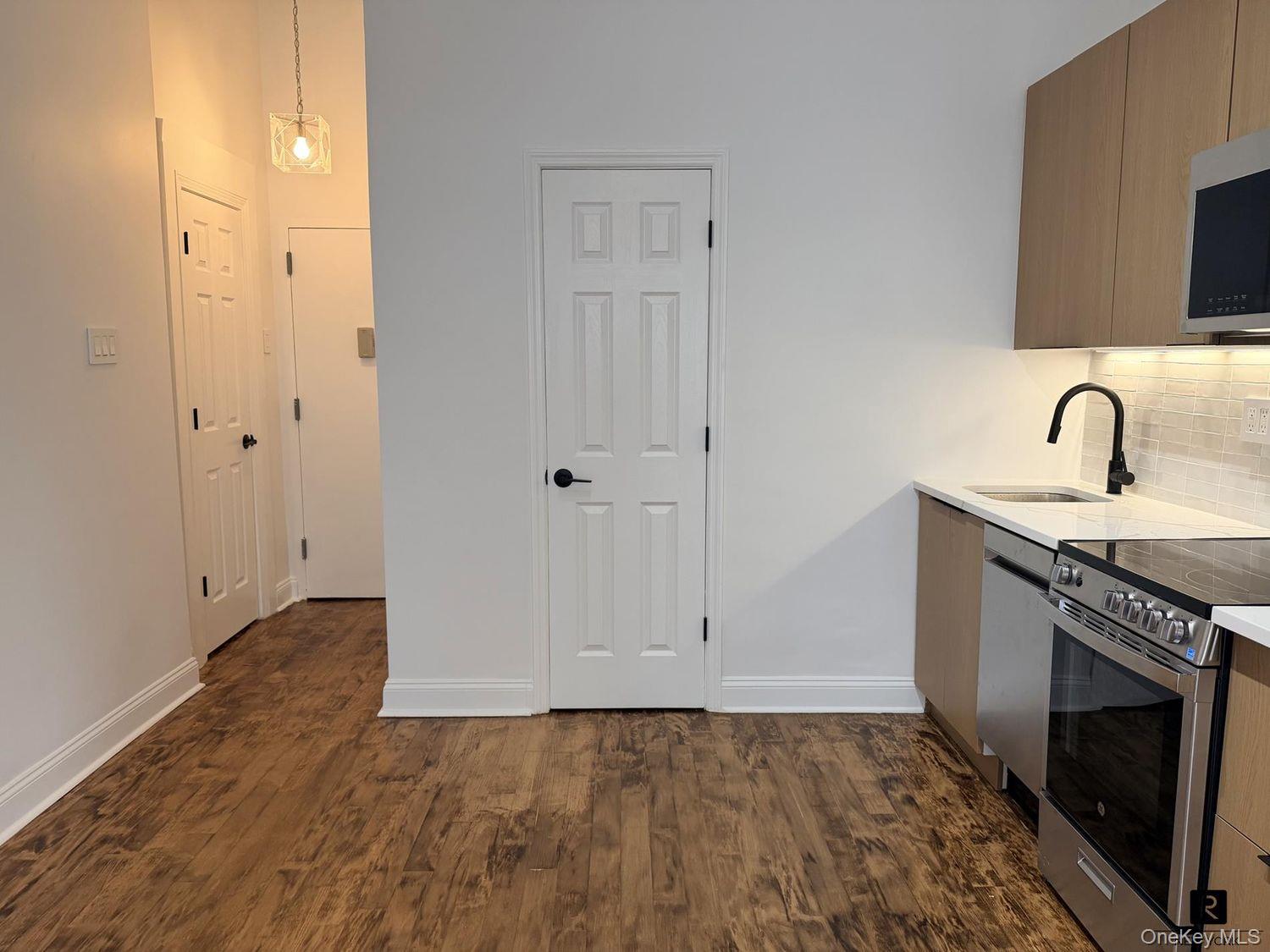140 West 69th Street Unit 72-C, Manhattan NY 10023