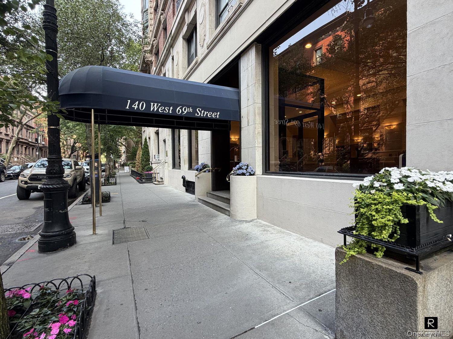 140 West 69th Street Unit 72-C, Manhattan NY 10023