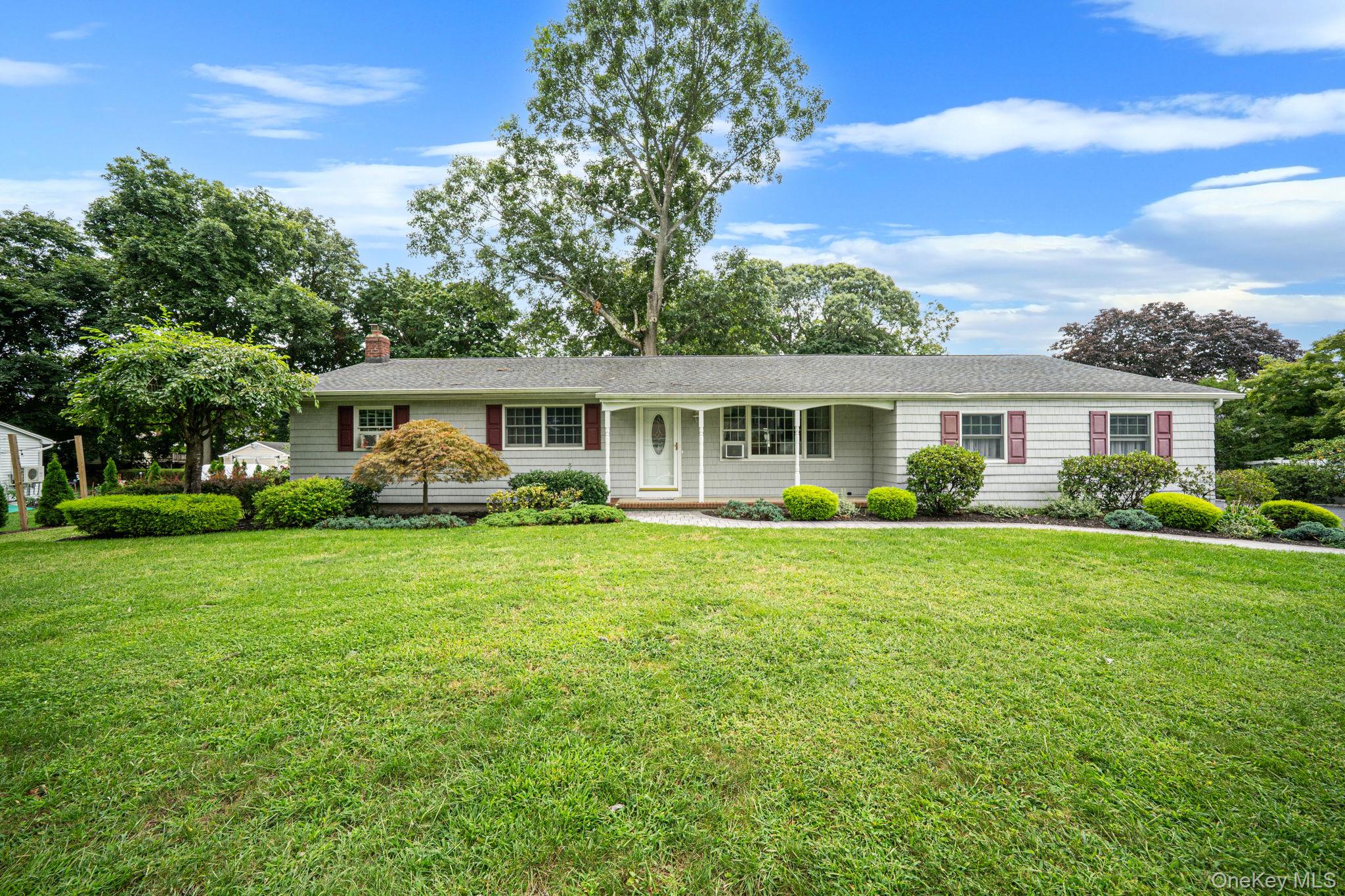 24 Spruce Street, Smithtown NY 11787