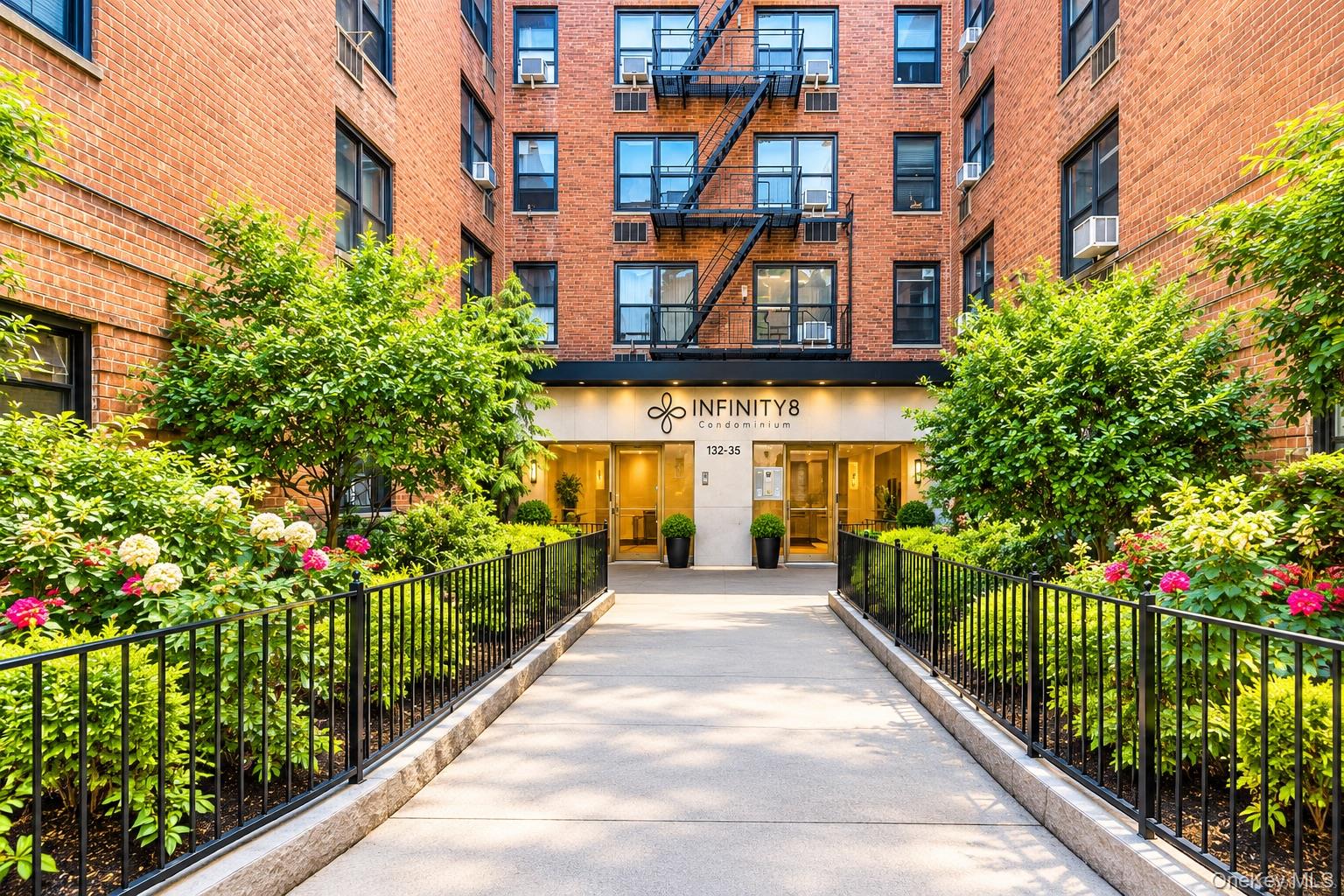 132-35 Sanford Avenue Unit 5R, Flushing NY 11355