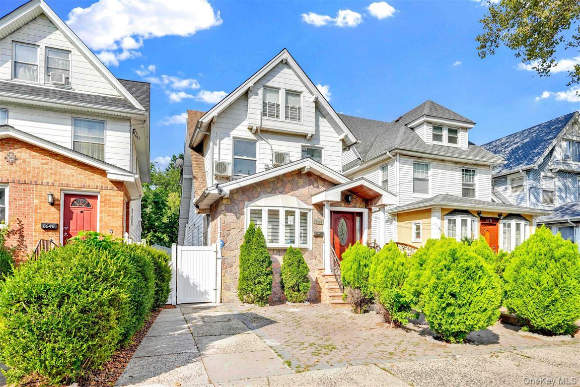 86-44 104th Street, Richmond Hill NY 11418