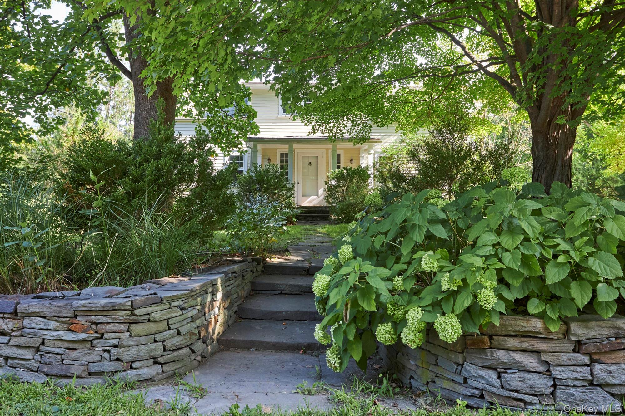 101 Spring Lake Road, Red Hook NY 12571