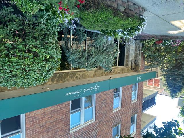 504 Merrick Unit 4M, Lynbrook NY 11563