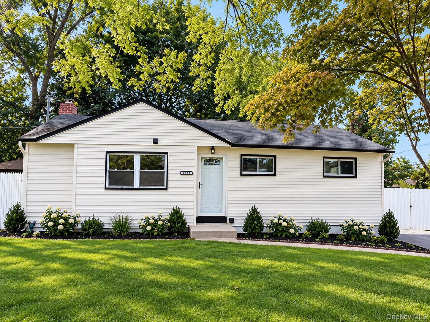2602 Knickerbocker Avenue, Medford NY 11763