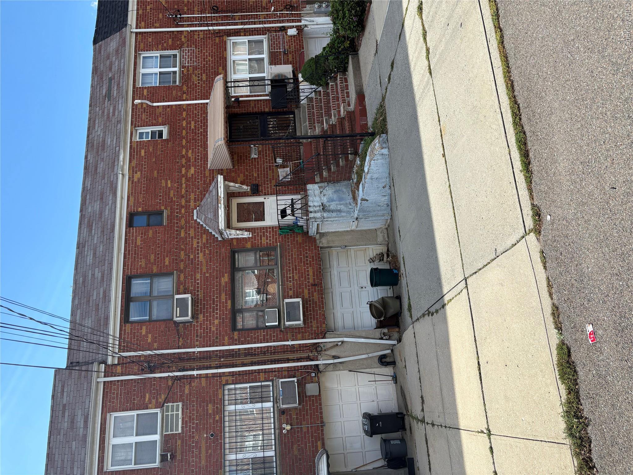 5250 71st Street, Maspeth NY 11378
