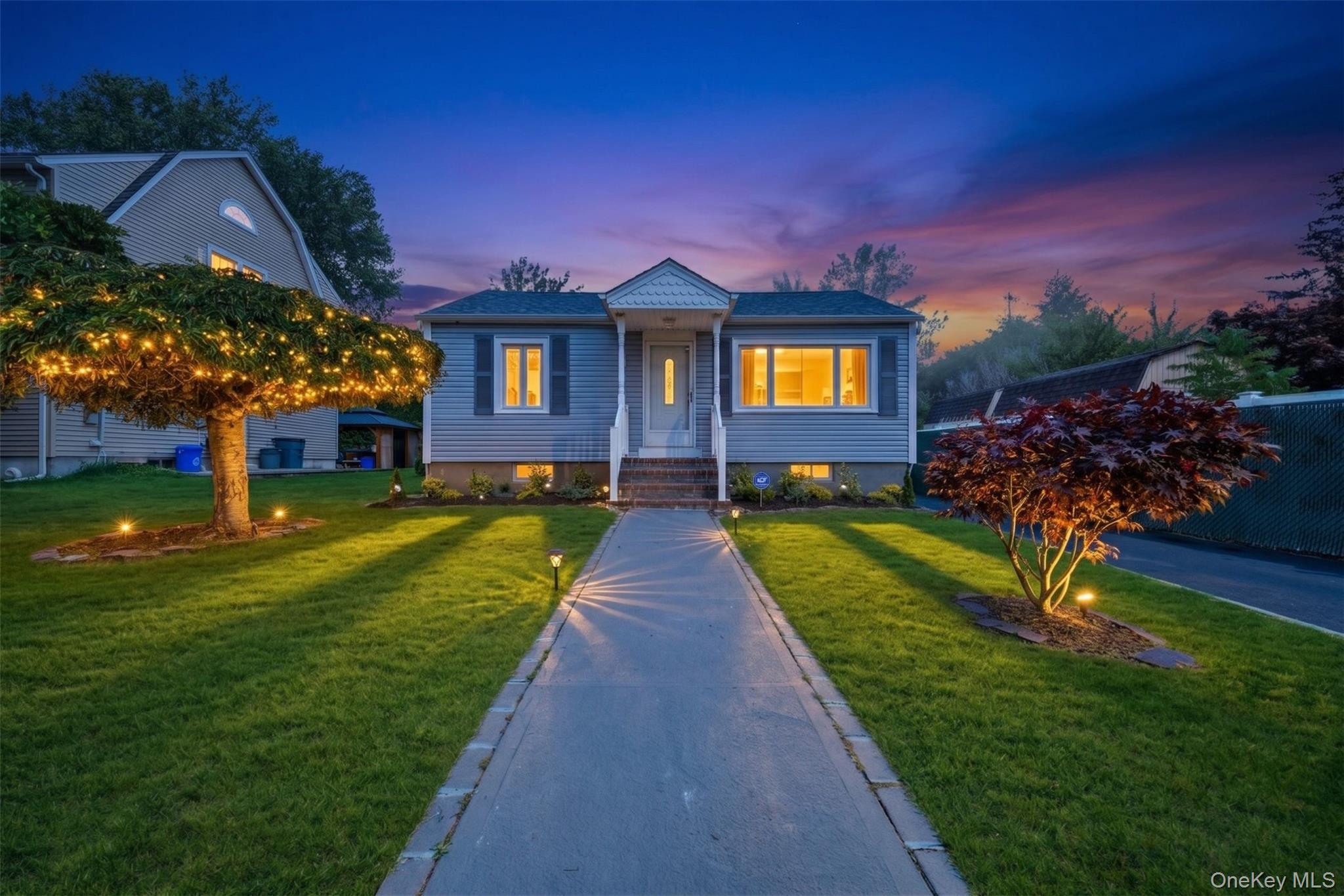21 Independence Avenue, Babylon NY 11702