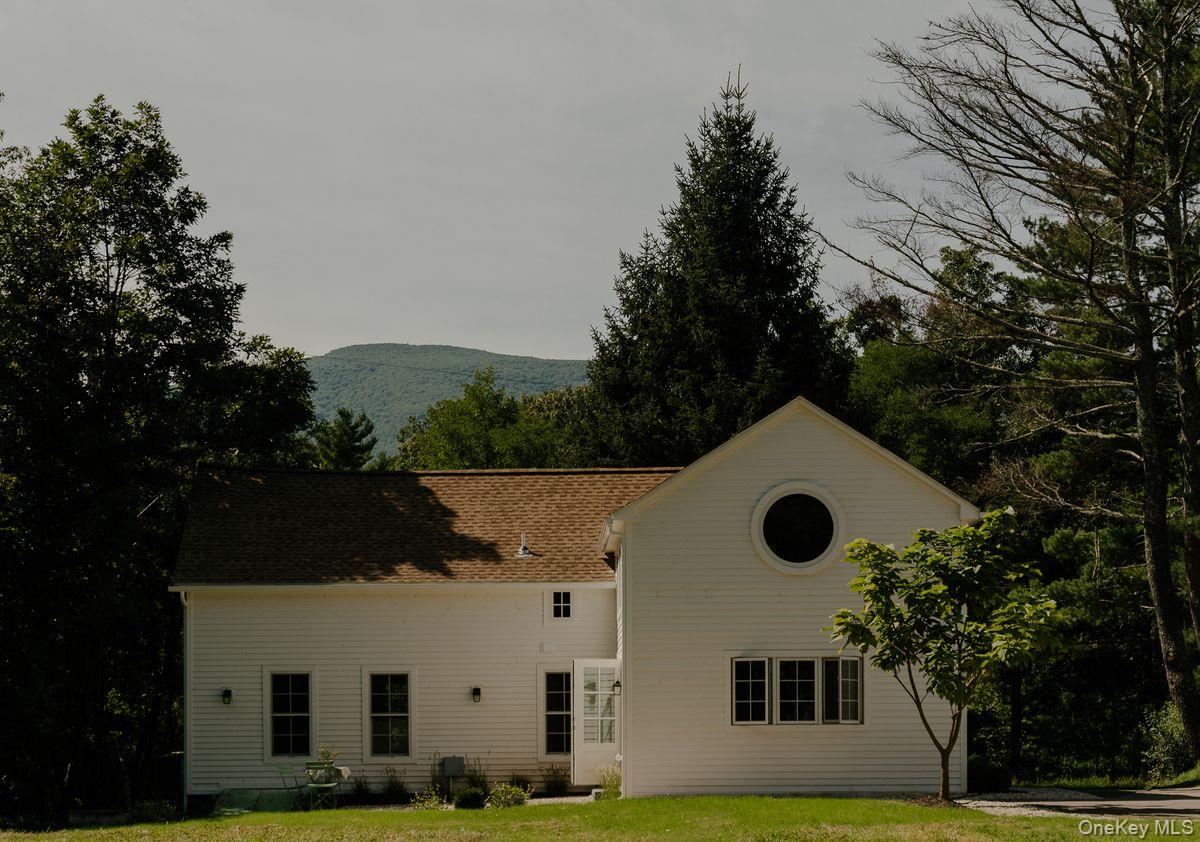 300 Band Camp Road, Saugerties NY 12477